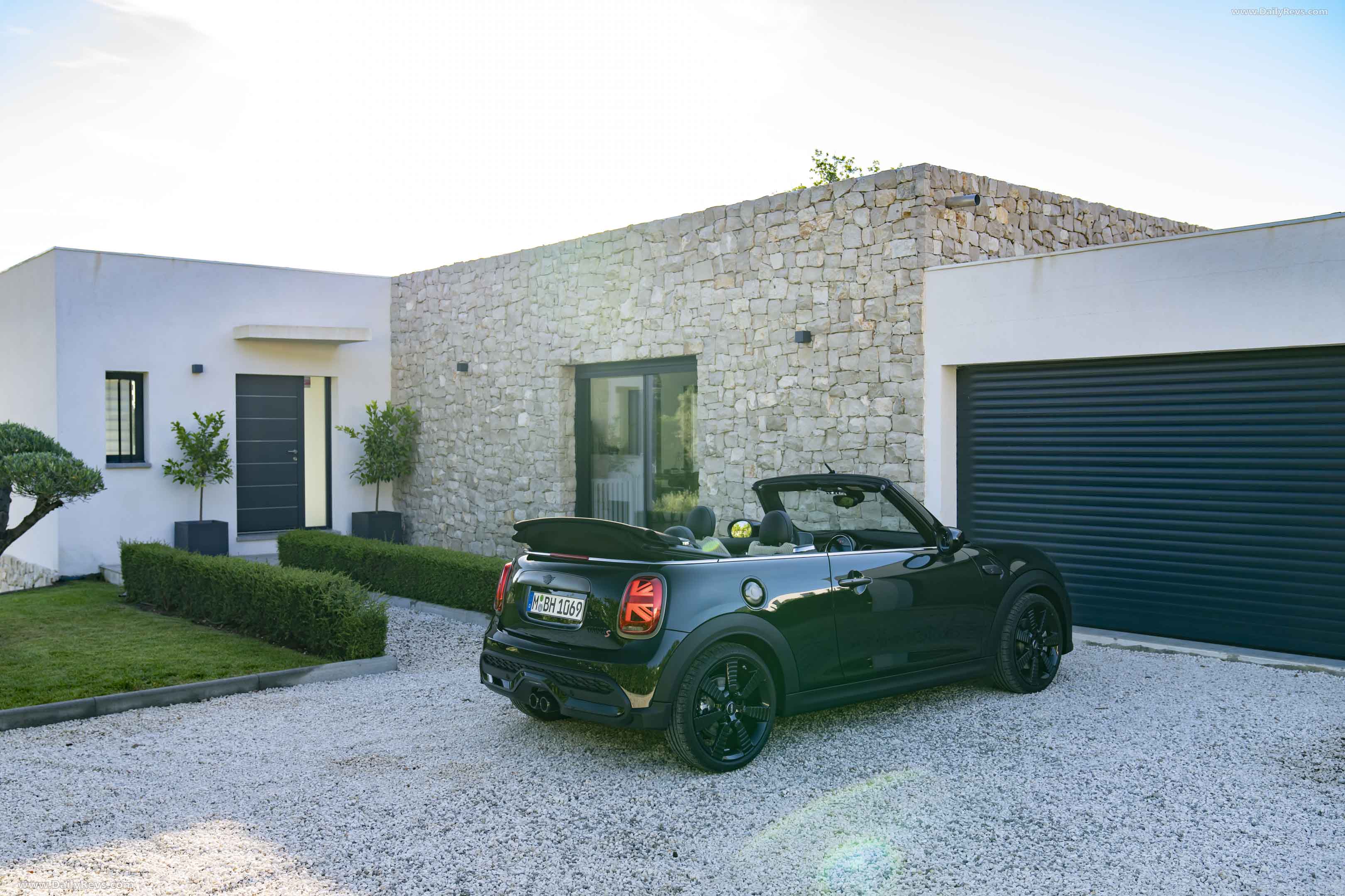 Image for 2022 MINI Cooper S Convertible Resolute Edition - Exteriors, Interiors and Details