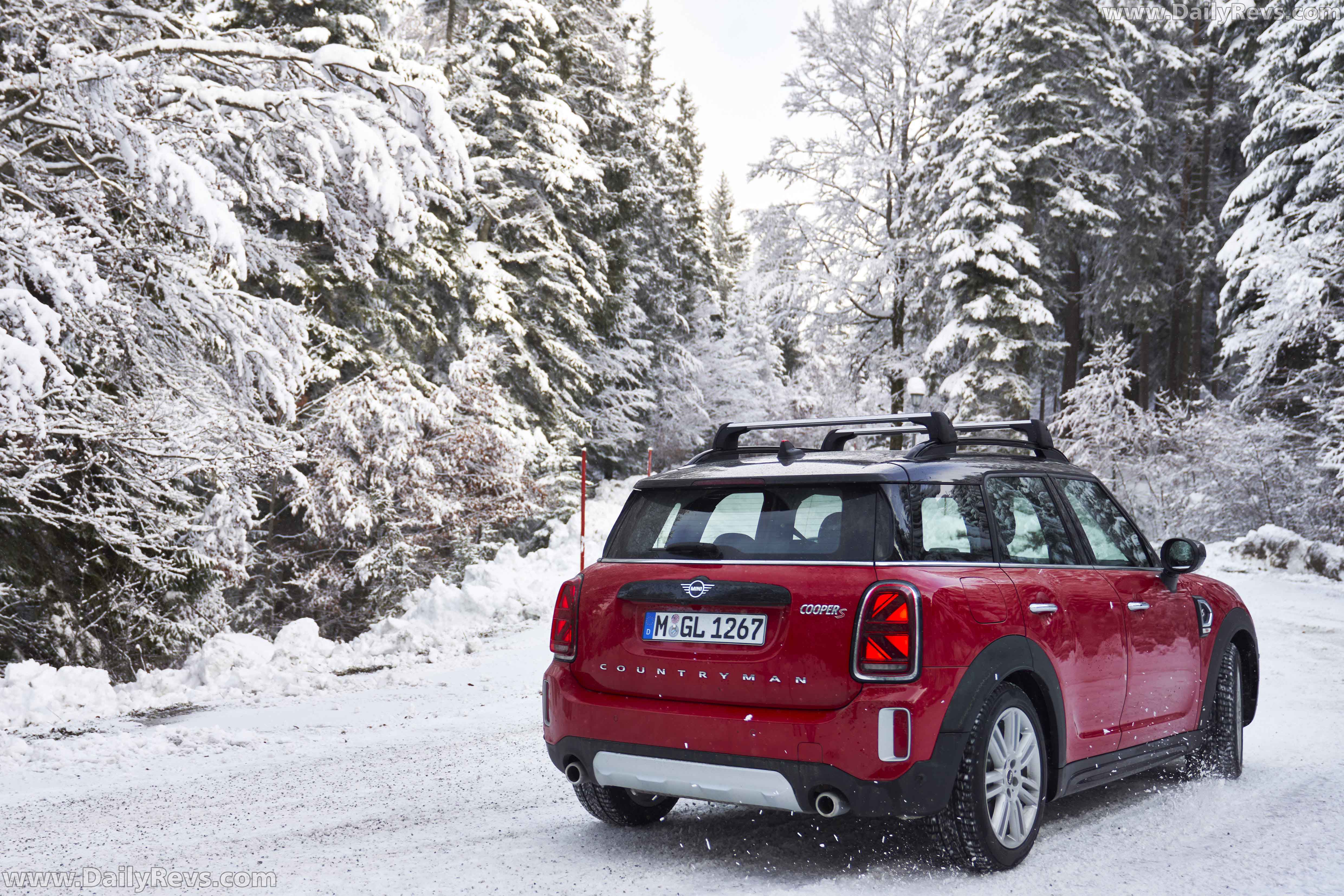 Image for 2021 MINI Cooper S Countryman ALL4 - Exteriors, Interiors and Details