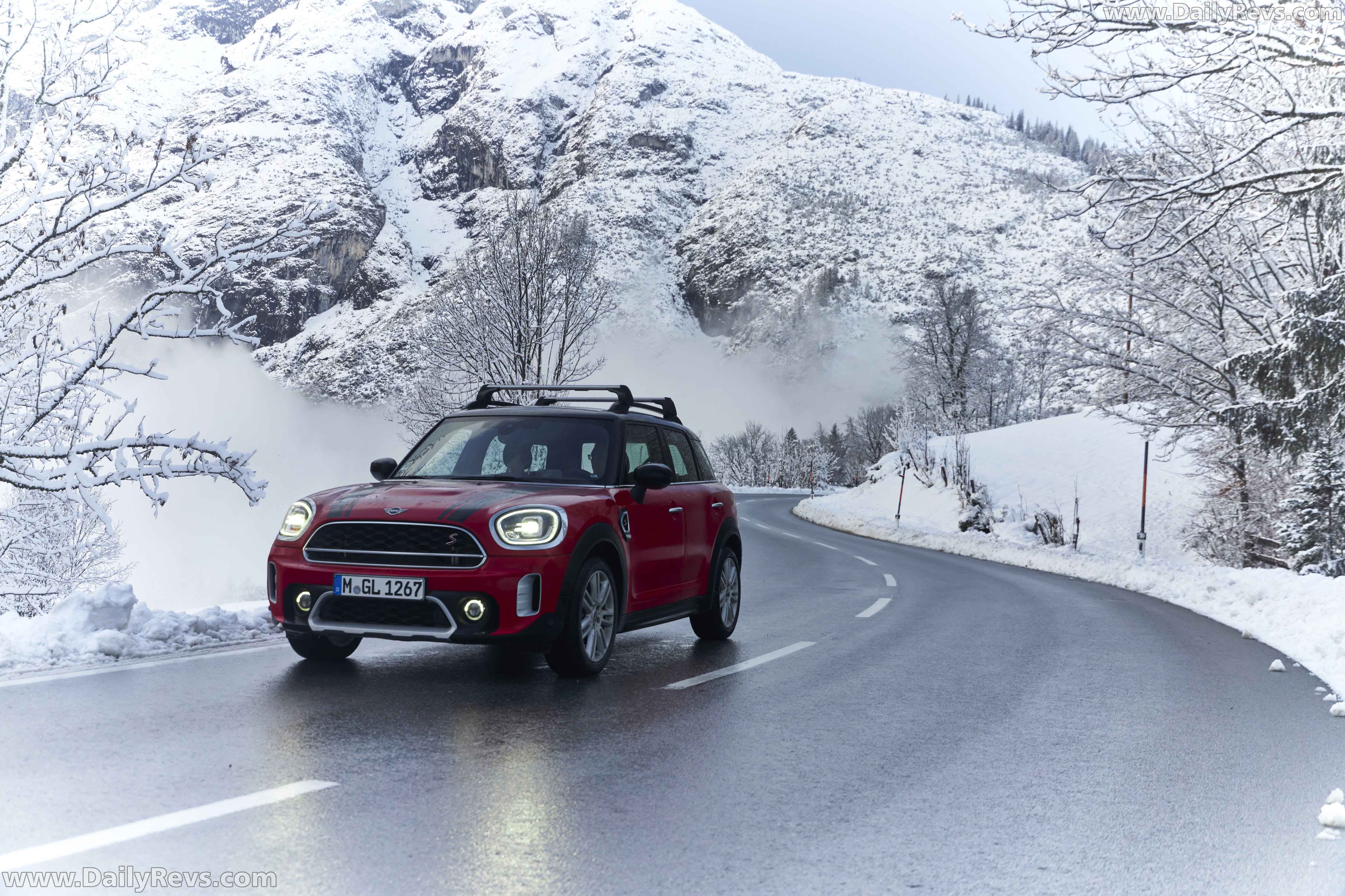 Image for 2021 MINI Cooper S Countryman ALL4 - Exteriors, Interiors and Details