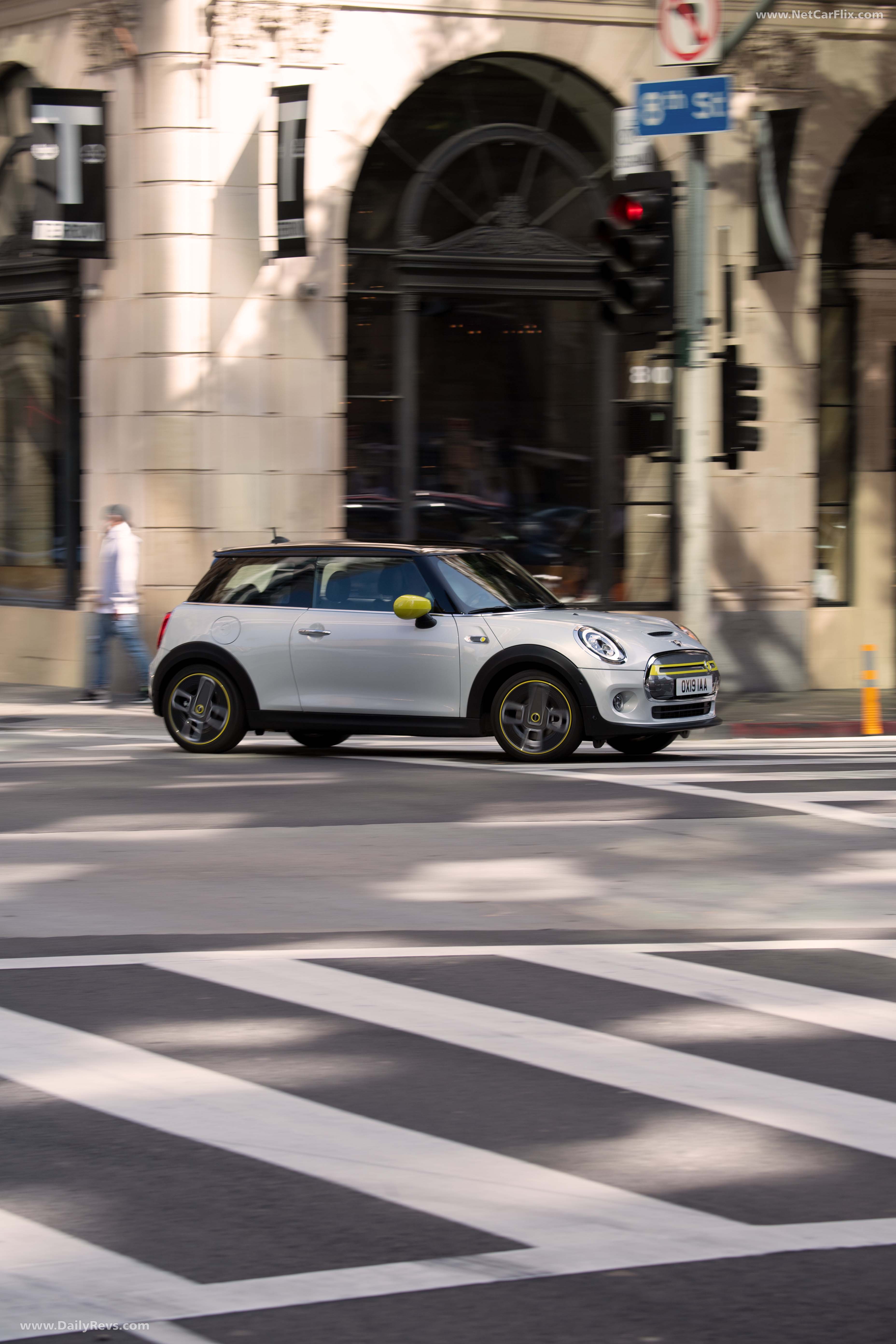 Image for 2020 MINI Cooper SE - Exteriors, Interiors and Details