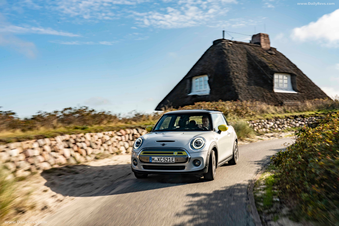 Image for 2020 MINI Cooper SE - Exteriors, Interiors and Details