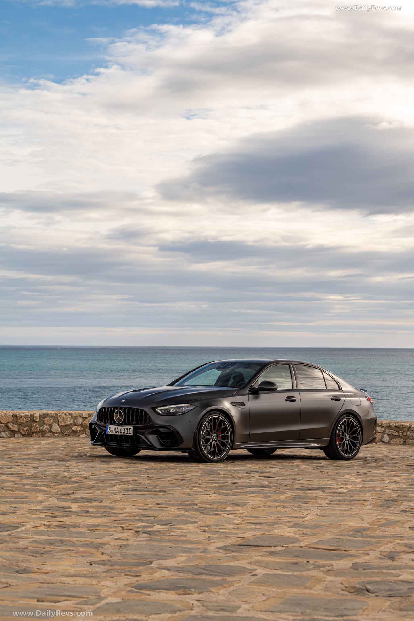 Image for 2023 Mercedes-Benz C63 S AMG E Performance Graphite Grey - Exteriors, Interiors and Details