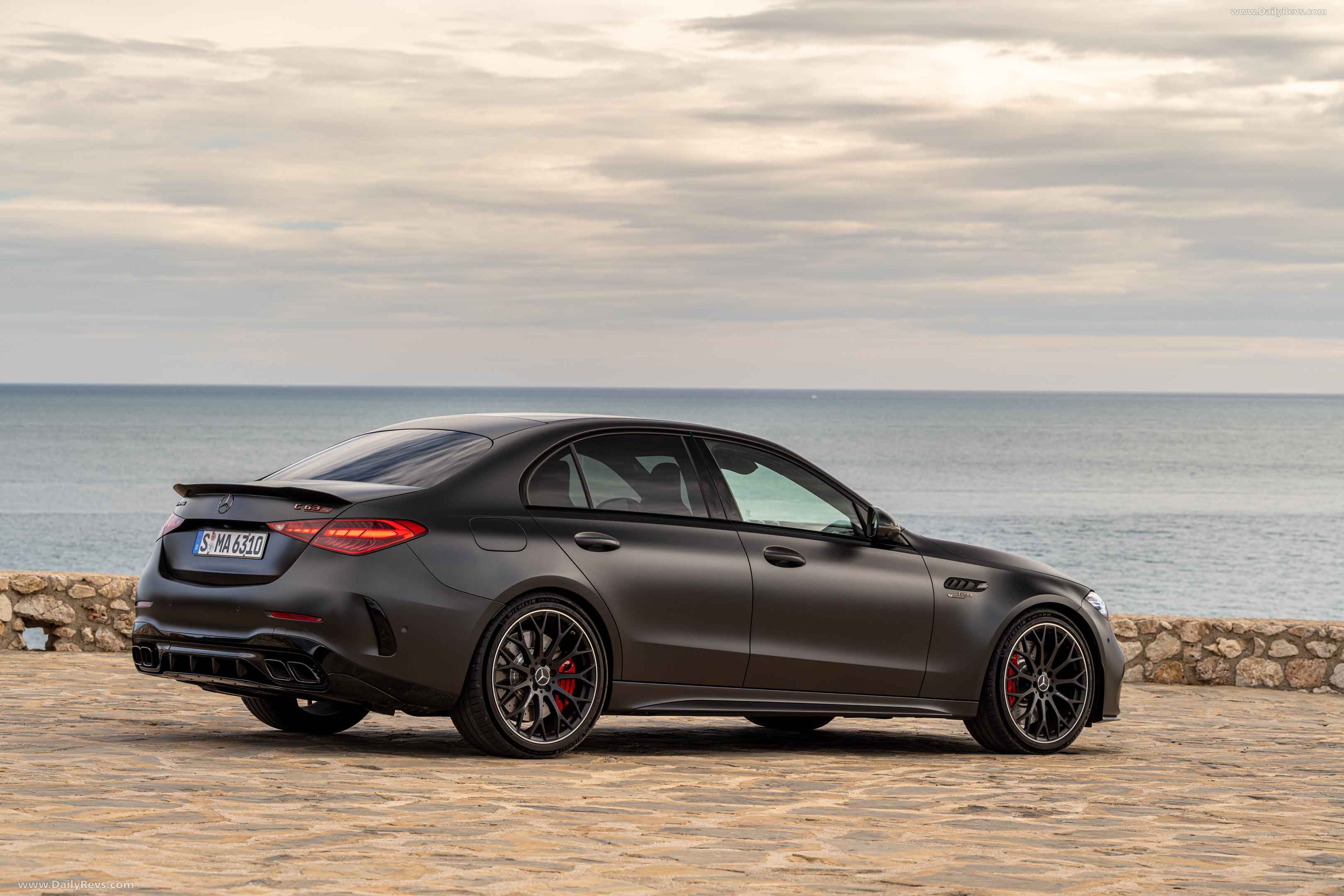 Image for 2023 Mercedes-Benz C63 S AMG E Performance Graphite Grey - Exteriors, Interiors and Details