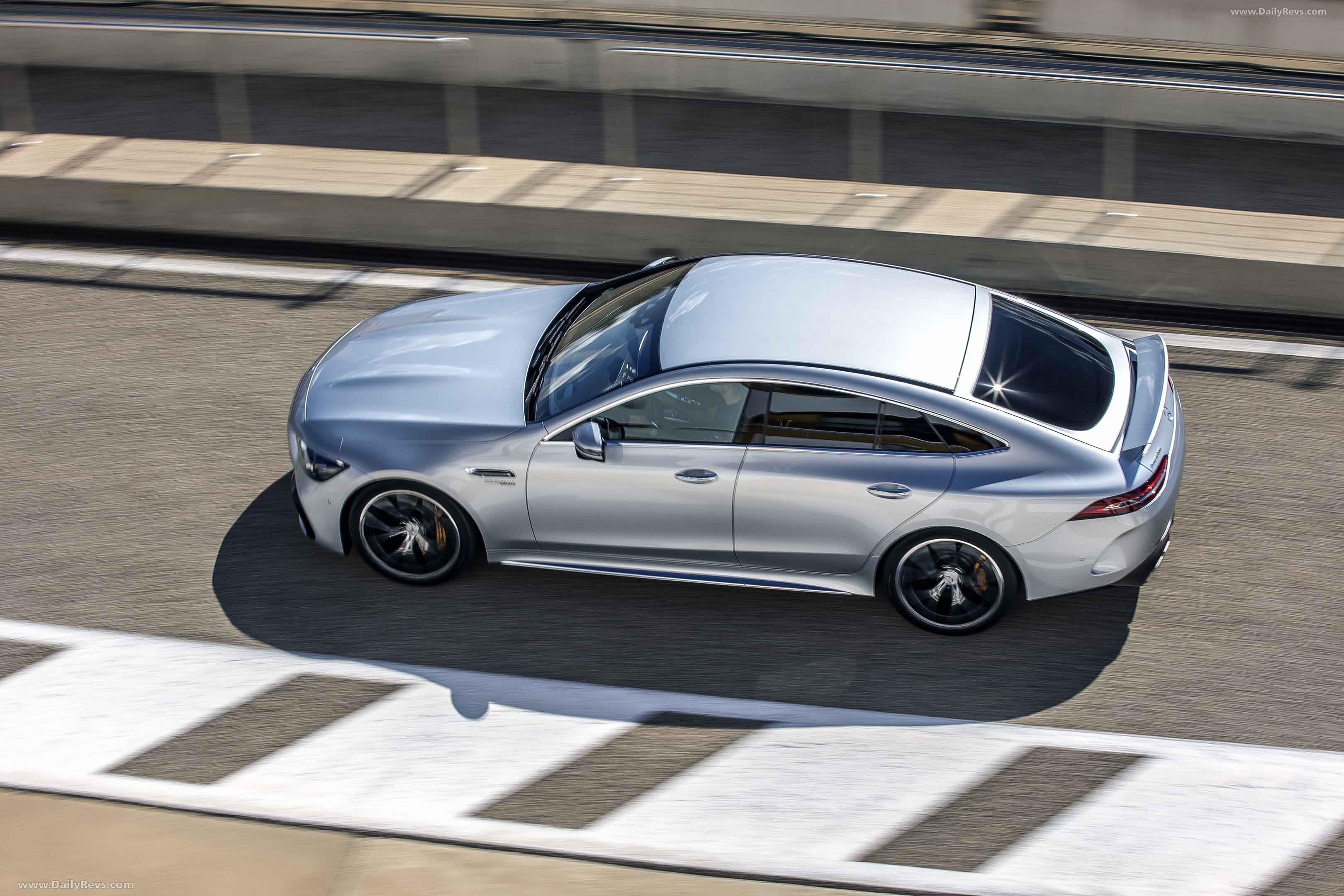 Image for 2023 Mercedes-Benz AMG GT63 S E Performance Hightech Silver Metallic - Exteriors, Interiors and Details