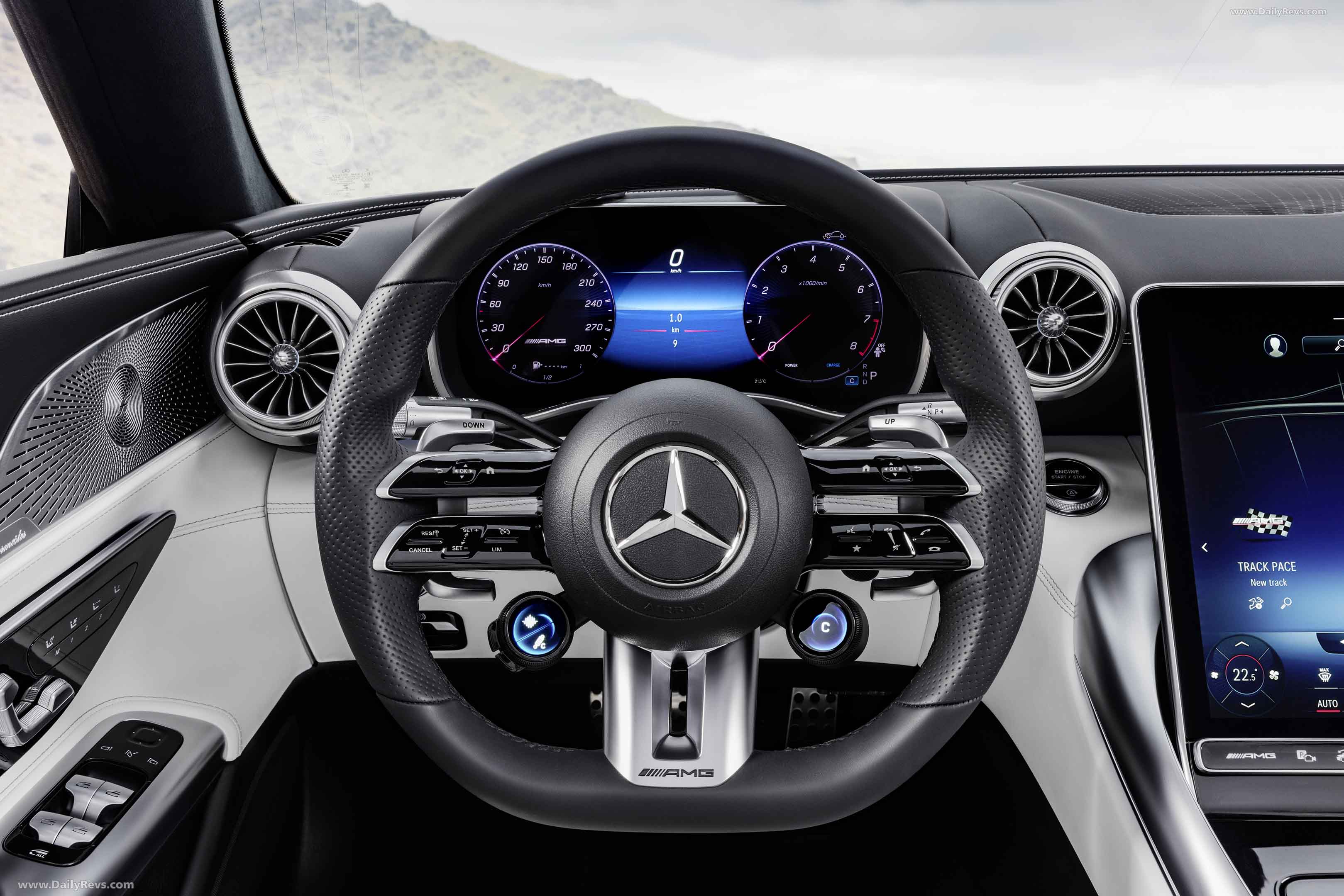 Image for 2023 Mercedes-Benz SL 43 AMG - Exteriors, Interiors and Details