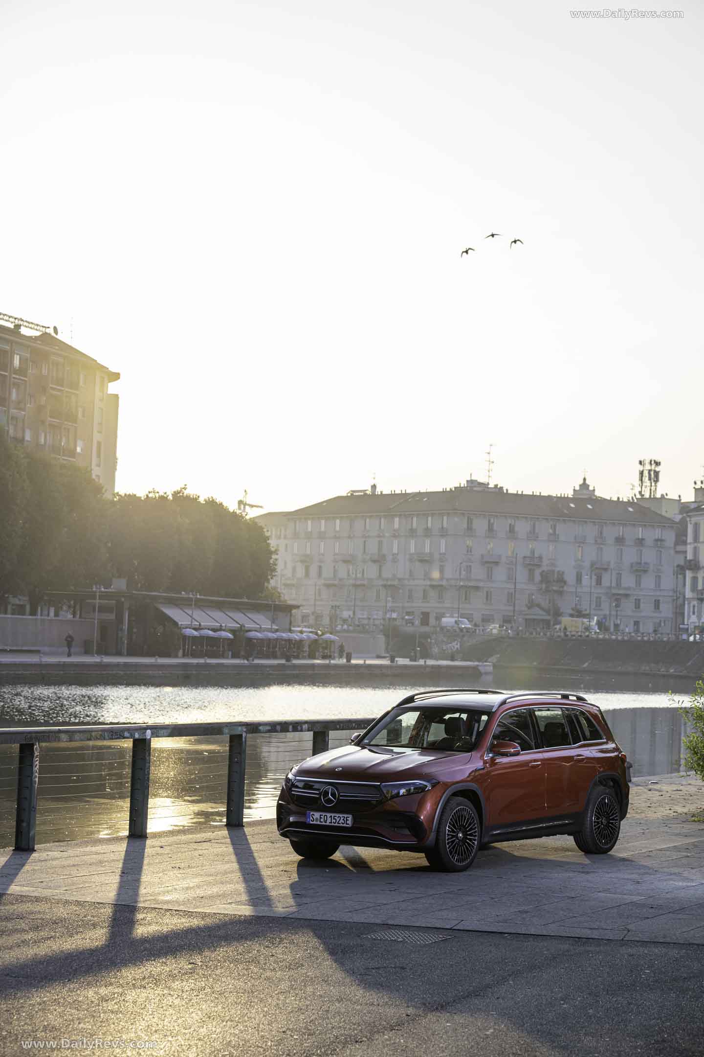 Picture of 2022 Mercedes-Benz EQB Patagonia Red