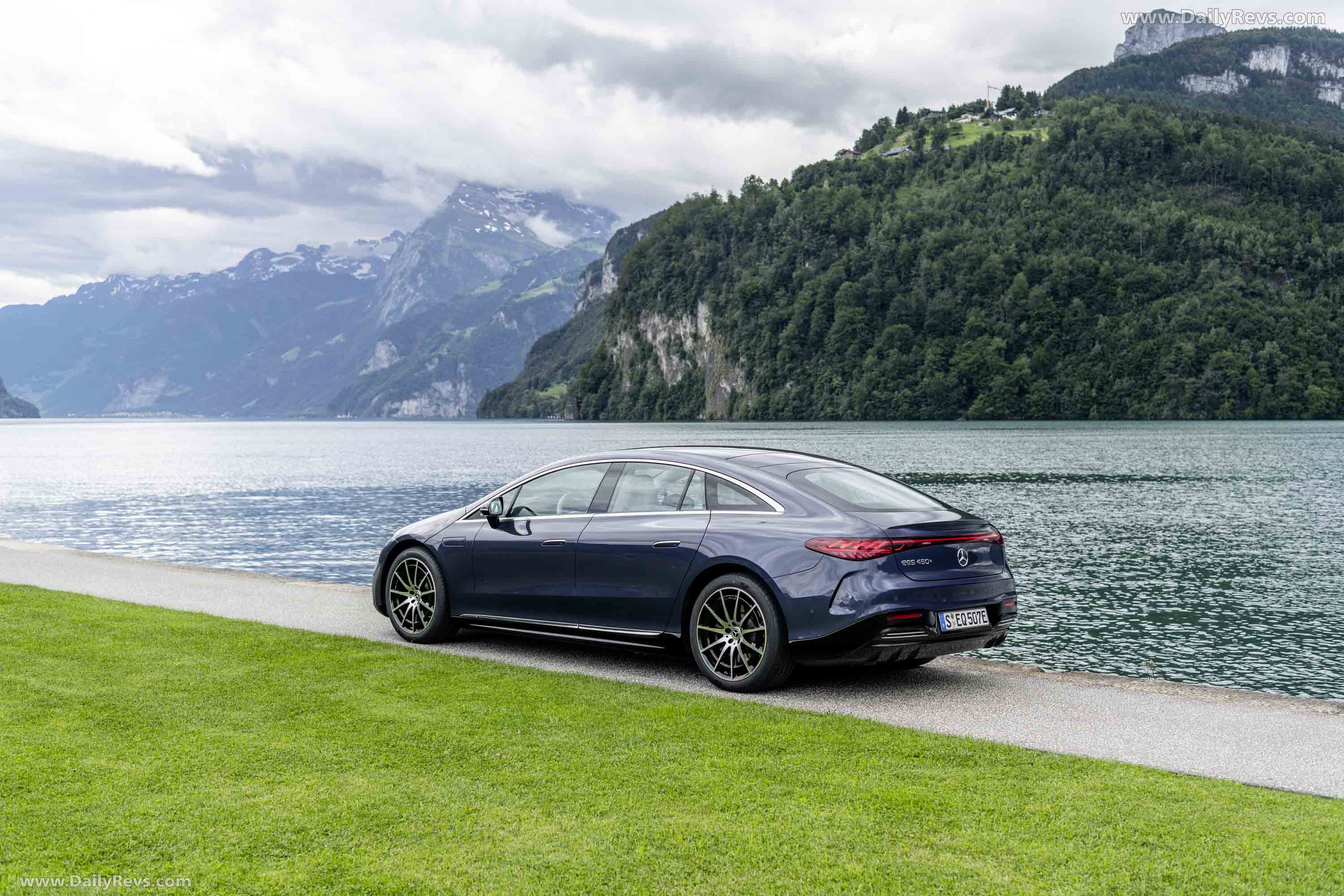 Image for 2022 Mercedes-Benz EQS - Exteriors, Interiors and Details