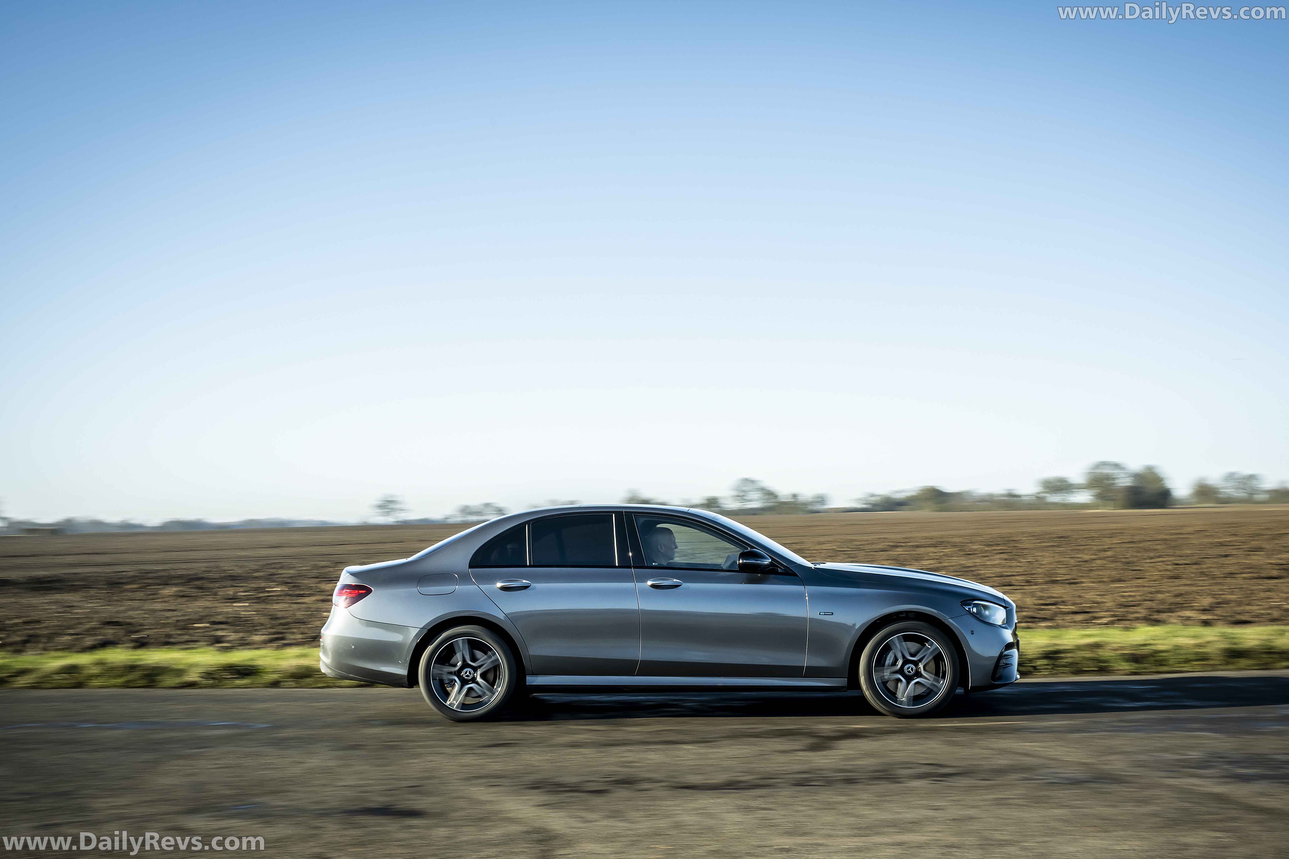 Image for 2021 Mercedes-Benz E 300 de - Exteriors, Interiors and Details