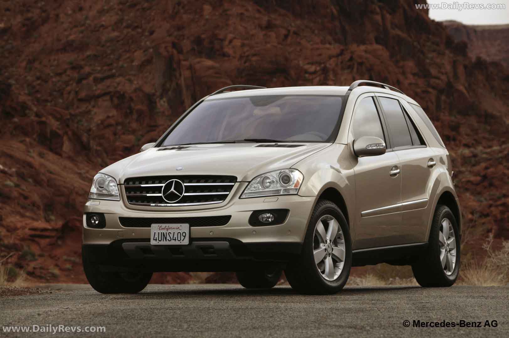 Image for 2006 Mercedes-Benz ML500 - Exteriors, Interiors and Details