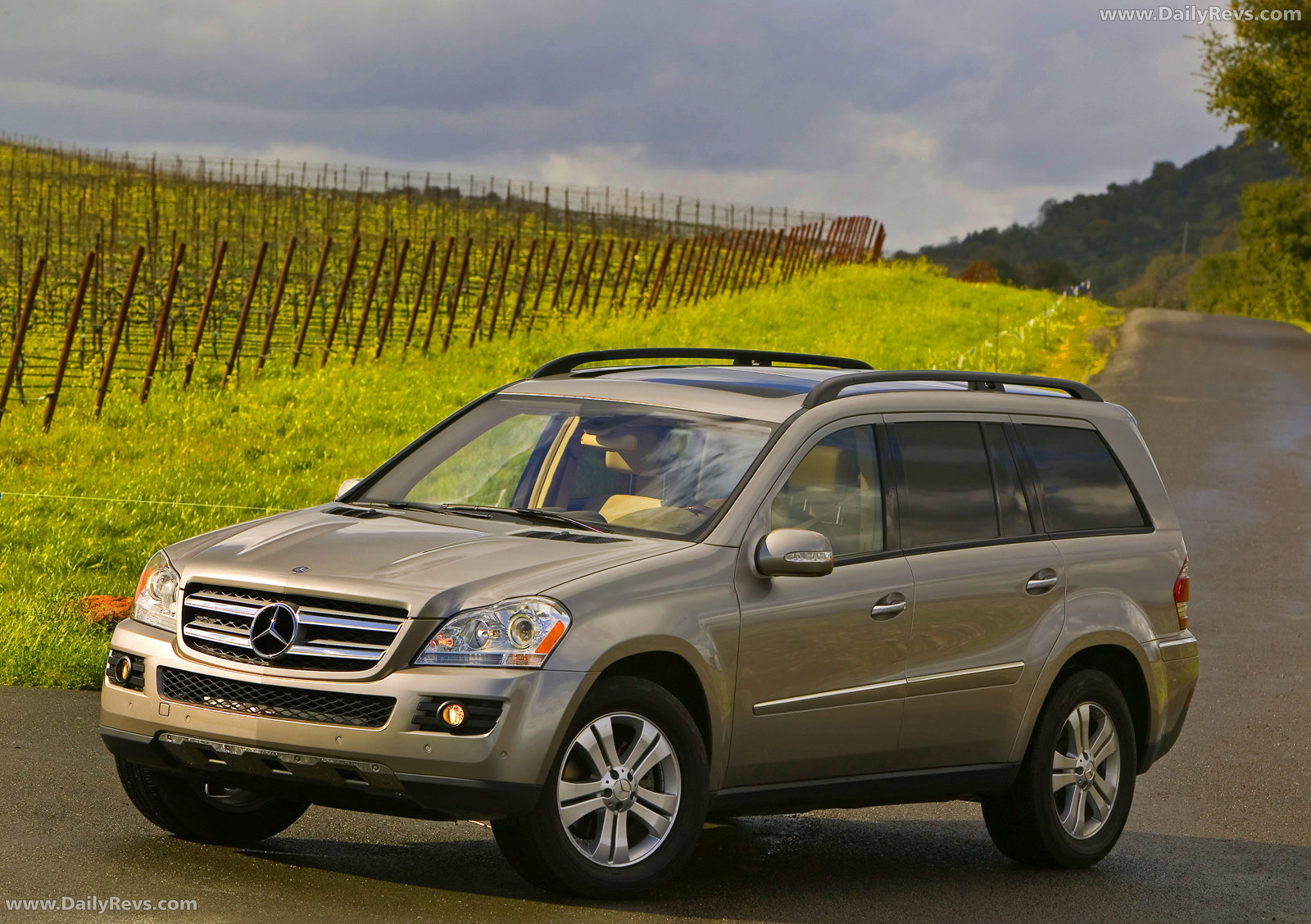 Image for 2006 Mercedes-Benz GL450 - Exteriors, Interiors and Details