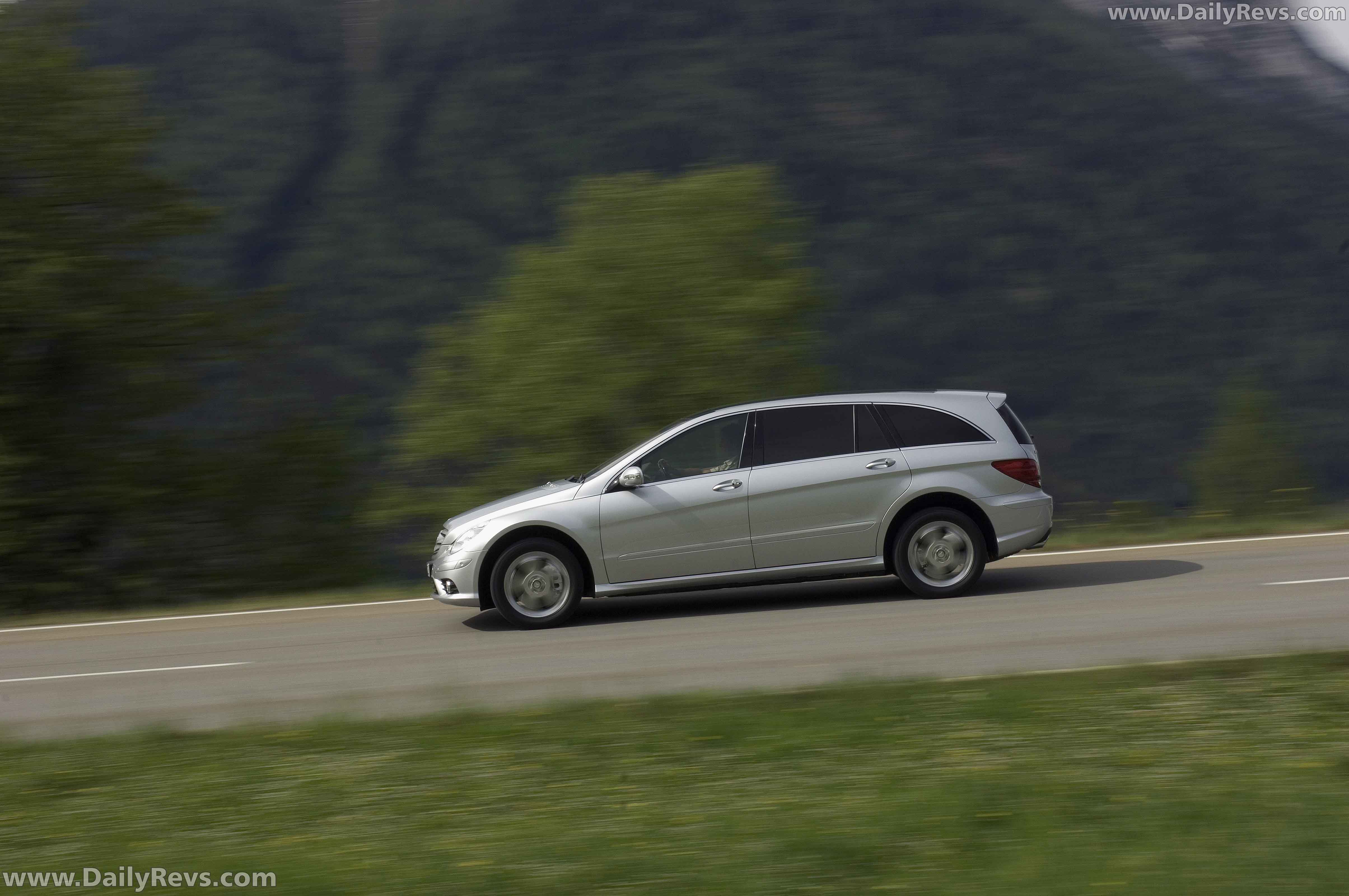 Image for 2006 Mercedes-Benz R500 - Exteriors, Interiors and Details