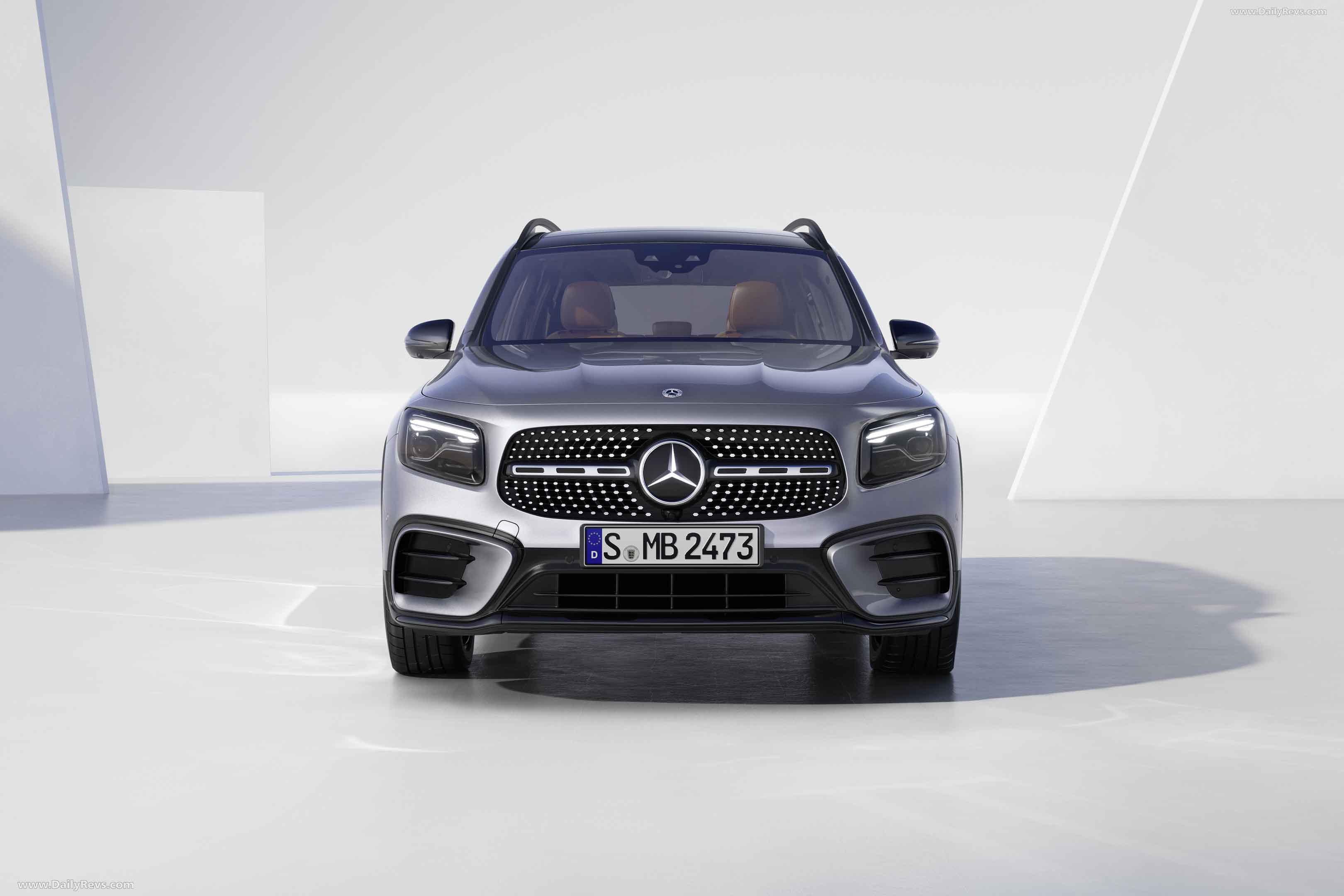 https://netcarflix.sfo2.cdn.digitaloceanspaces.com/0000/v3/Mercedes-Benz/6413ddcf27b5bd02b0b1b19e/2024-glb-mercedes-benz-21eq13llllm0czmei2avsei.jpeg