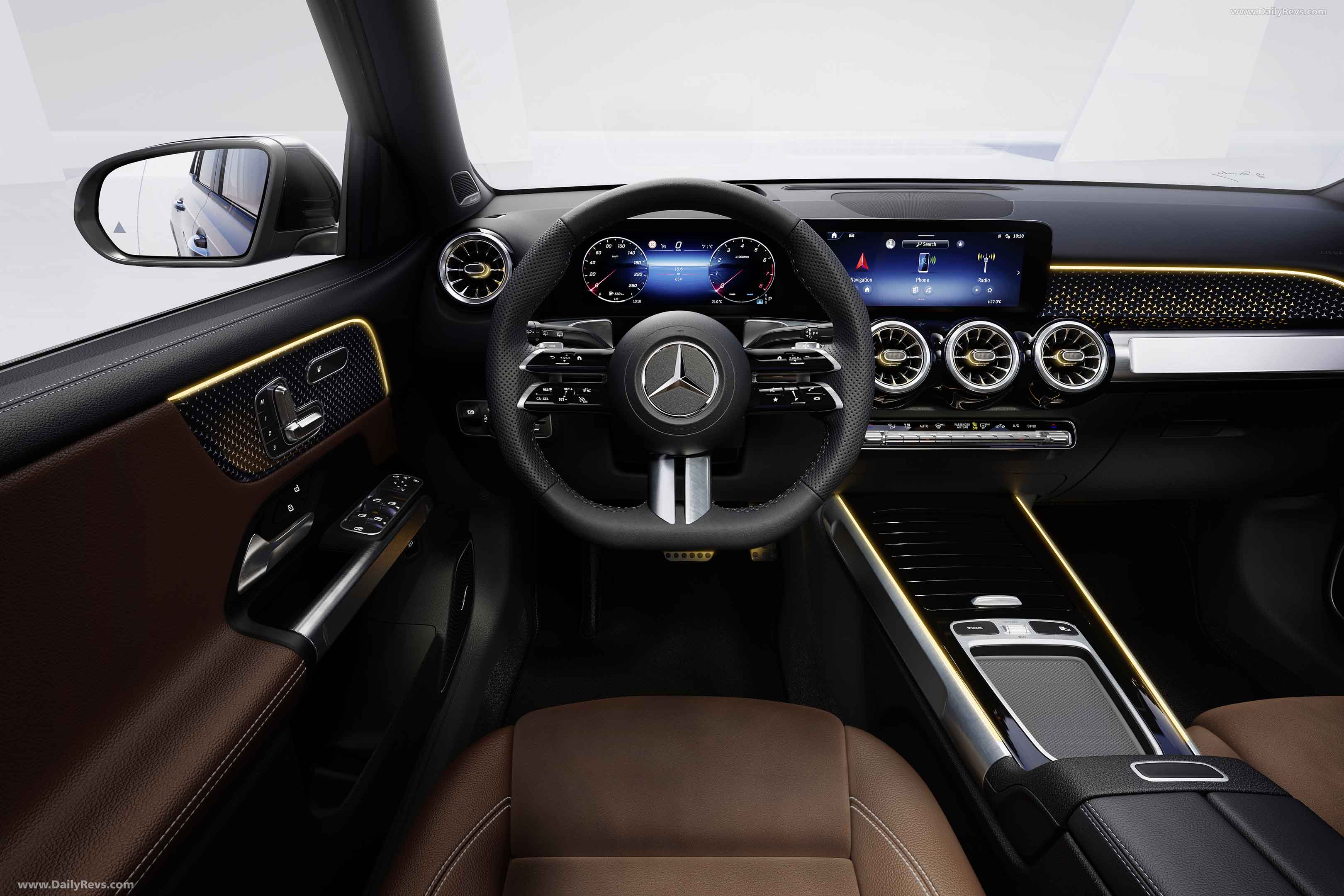 https://netcarflix.sfo2.cdn.digitaloceanspaces.com/0000/v3/Mercedes-Benz/6413ddcf27b5bd02b0b1b19e/2024-glb-mercedes-benz-21kn1ssssst0qv4t7gsk5d.jpeg
