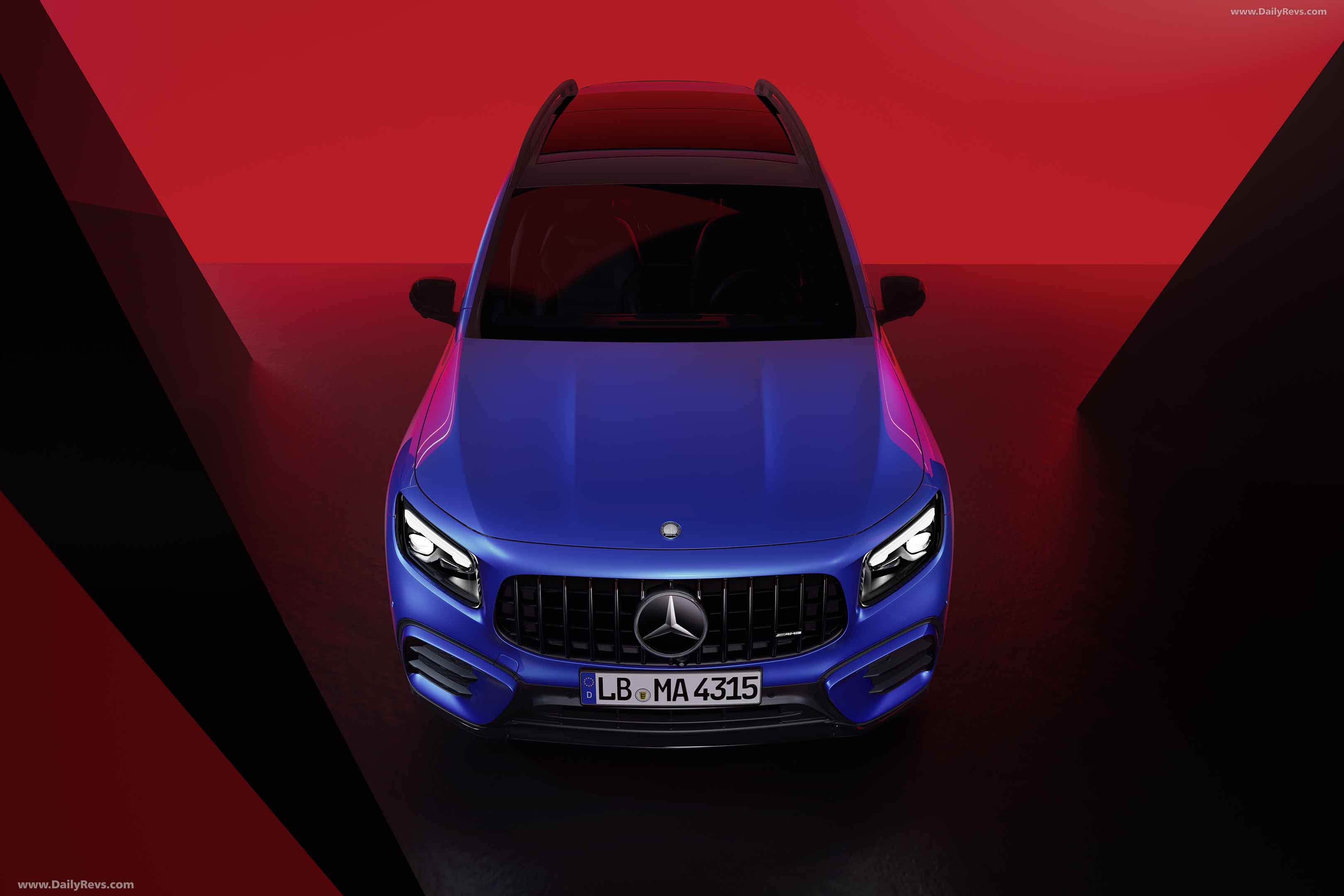 https://netcarflix.sfo2.cdn.digitaloceanspaces.com/0000/v3/Mercedes-Benz/6413e33127b5bd02b0b2a518/2024-glb-35-amg-mercedes-benz-2m5ypi0ilek9onp69d.jpeg