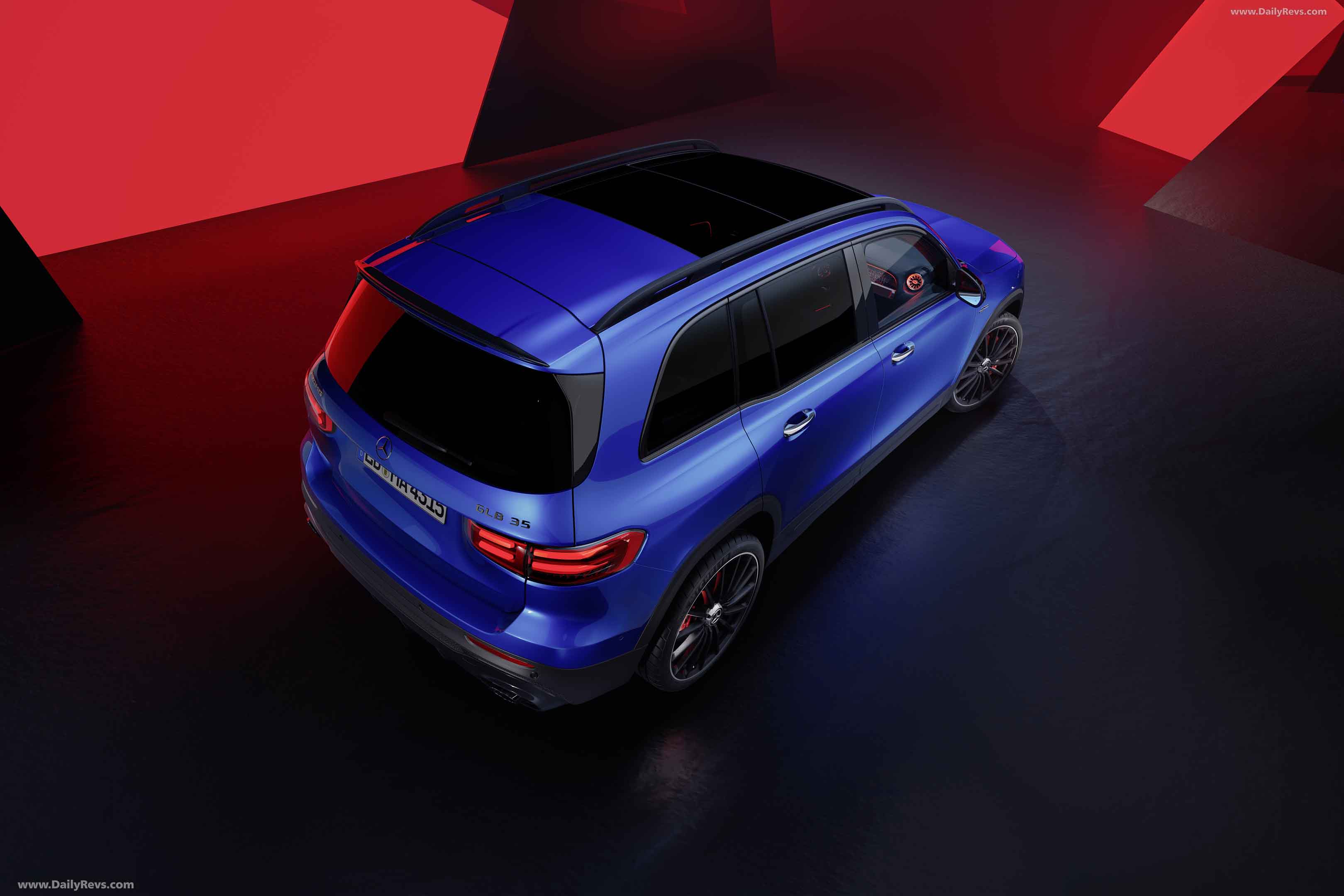 https://netcarflix.sfo2.cdn.digitaloceanspaces.com/0000/v3/Mercedes-Benz/6413e33127b5bd02b0b2a518/2024-glb-35-amg-mercedes-benz-2m8i9p7777803rdy99fxqmb.jpeg