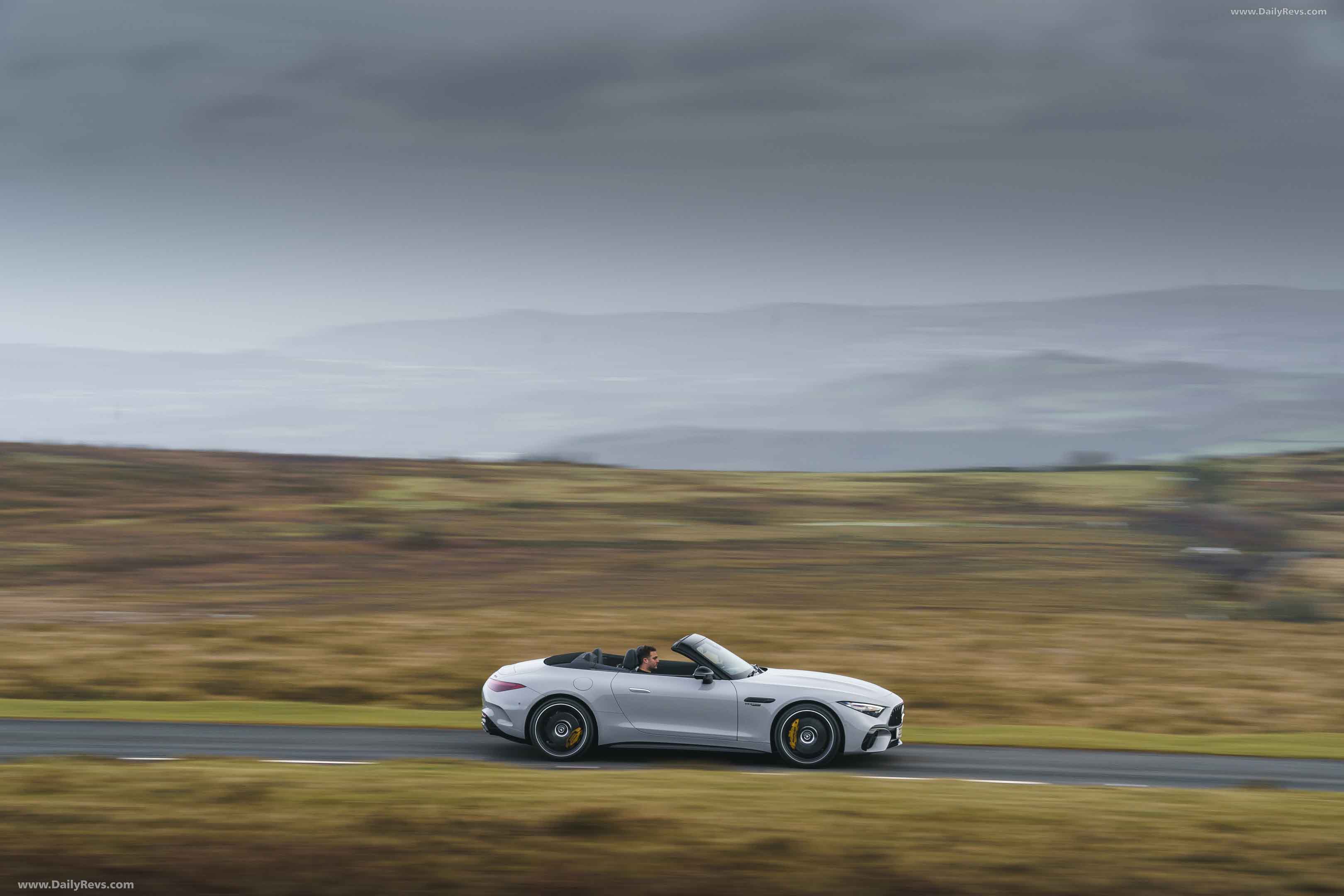 Image for 2022 Mercedes-Benz SL 63 UK Version - Exteriors, Interiors and Details