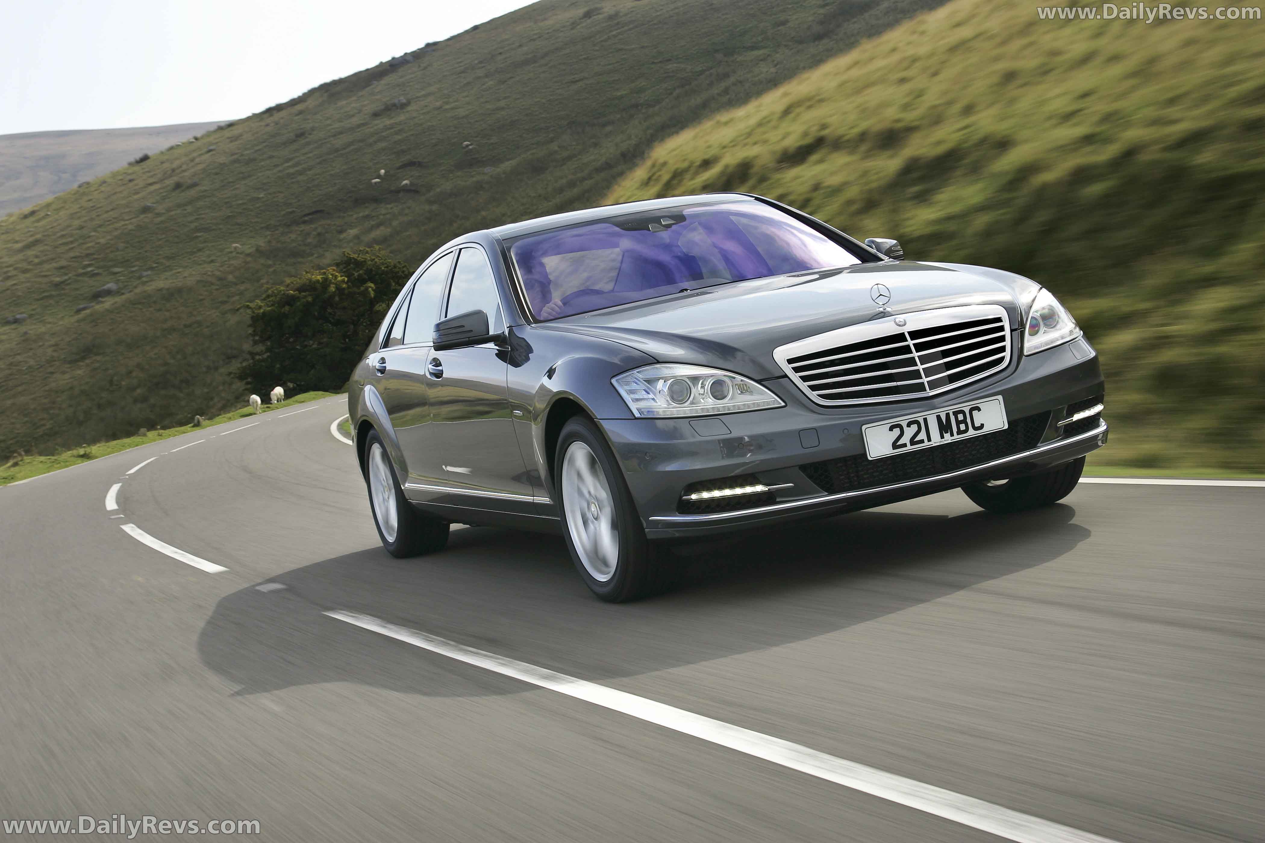 Image for 2010 Mercedes-Benz S-Class UK - Exteriors, Interiors and Details