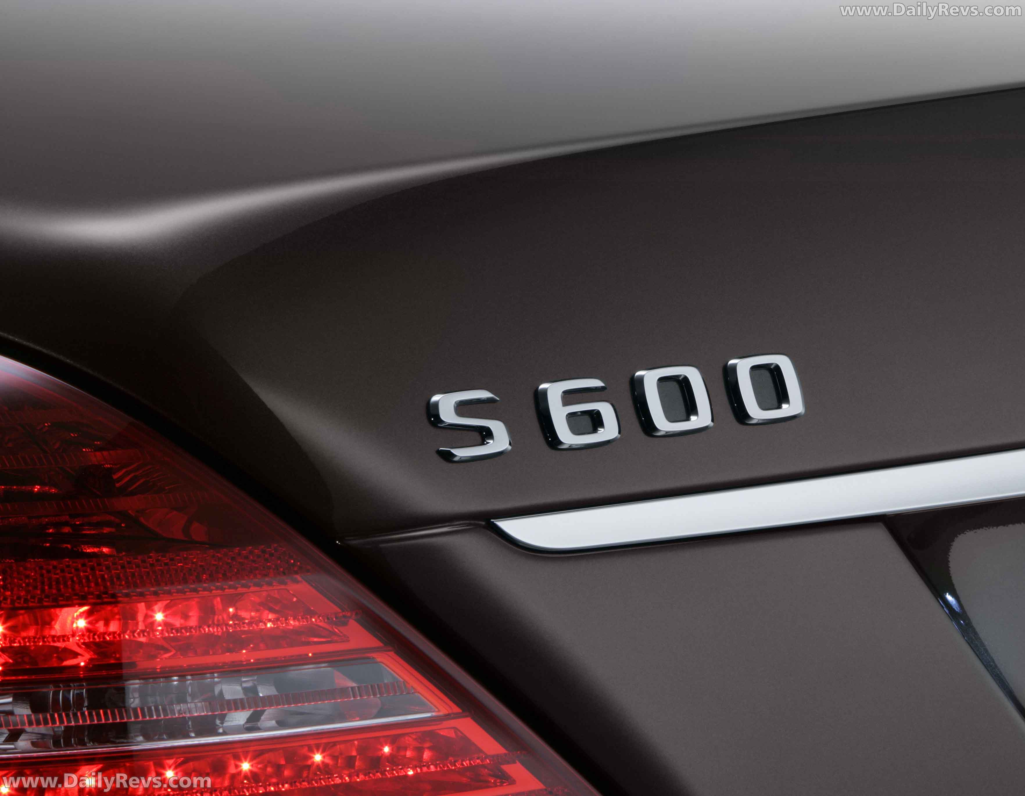 Image for 2010 Mercedes-Benz S-Class - Exteriors, Interiors and Details