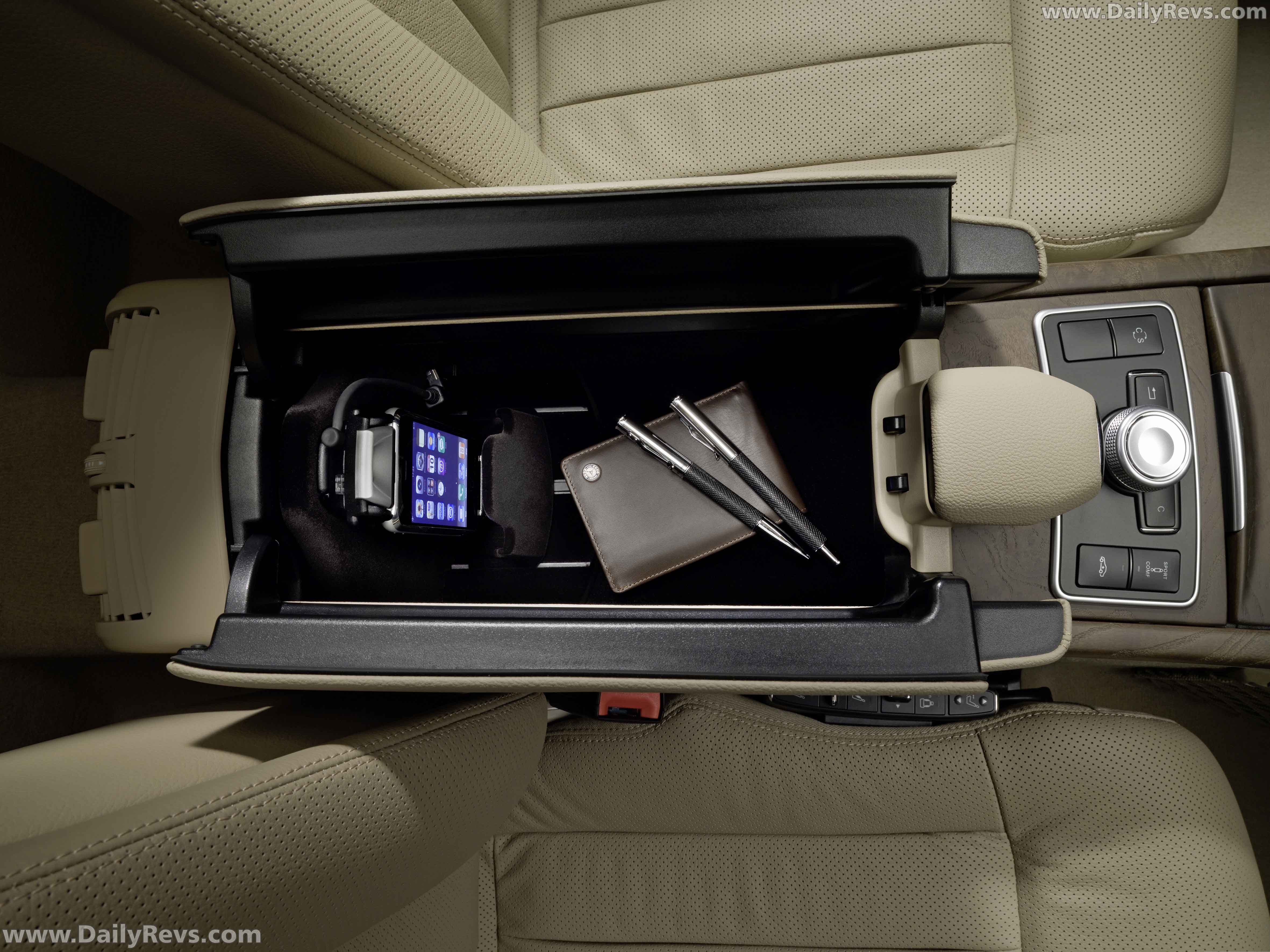 Image for 2010 Mercedes-Benz E-Class - Exteriors, Interiors and Details