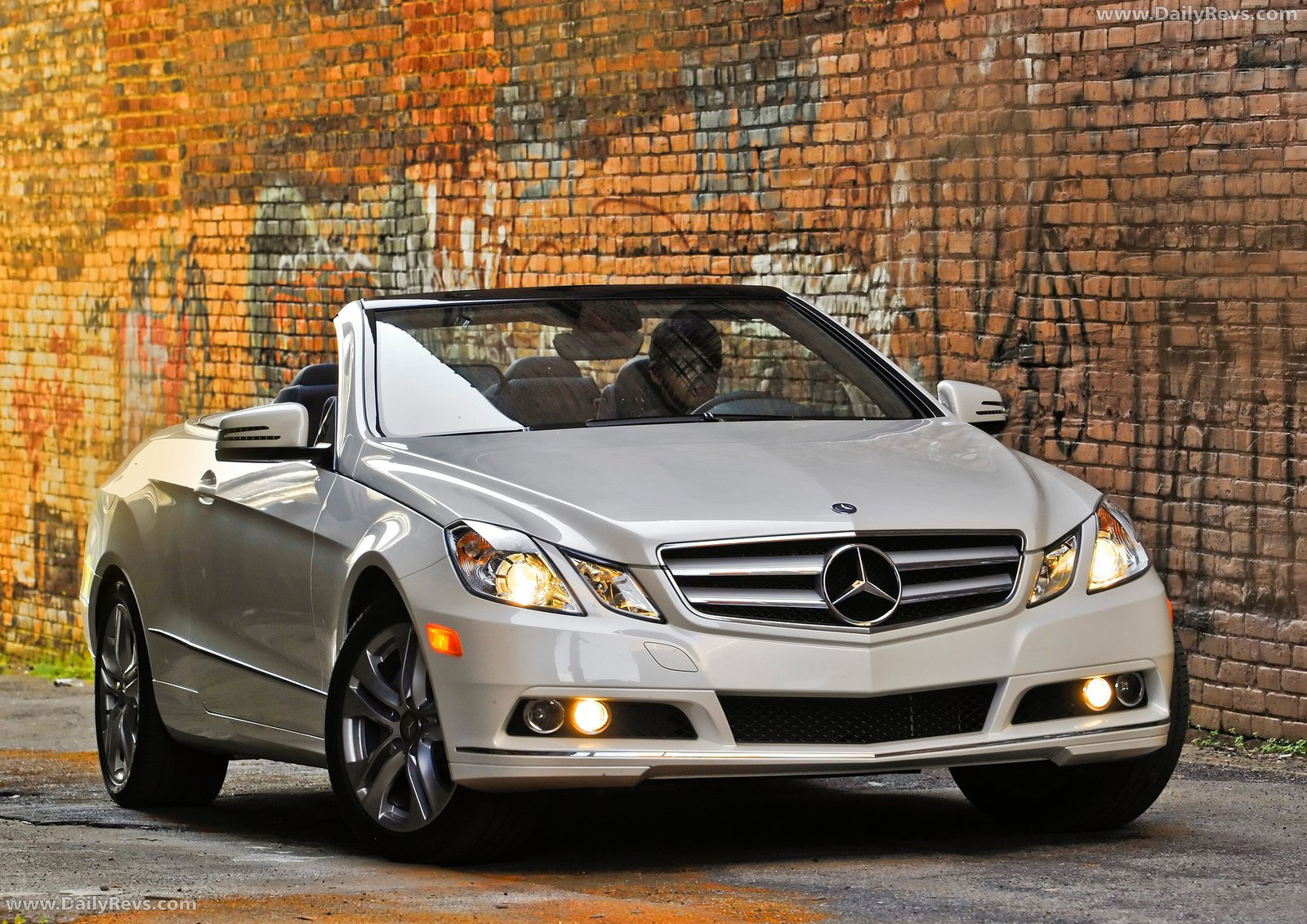 Image for 2011 Mercedes-Benz E350 Cabriolet - Exteriors, Interiors and Details