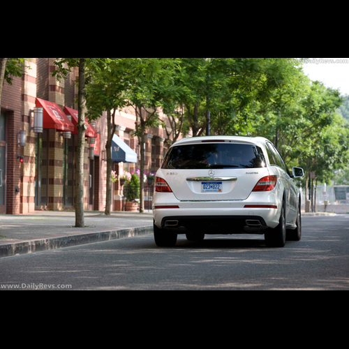 Image for 2011 Mercedes-Benz R-Class - Exteriors, Interiors and Details