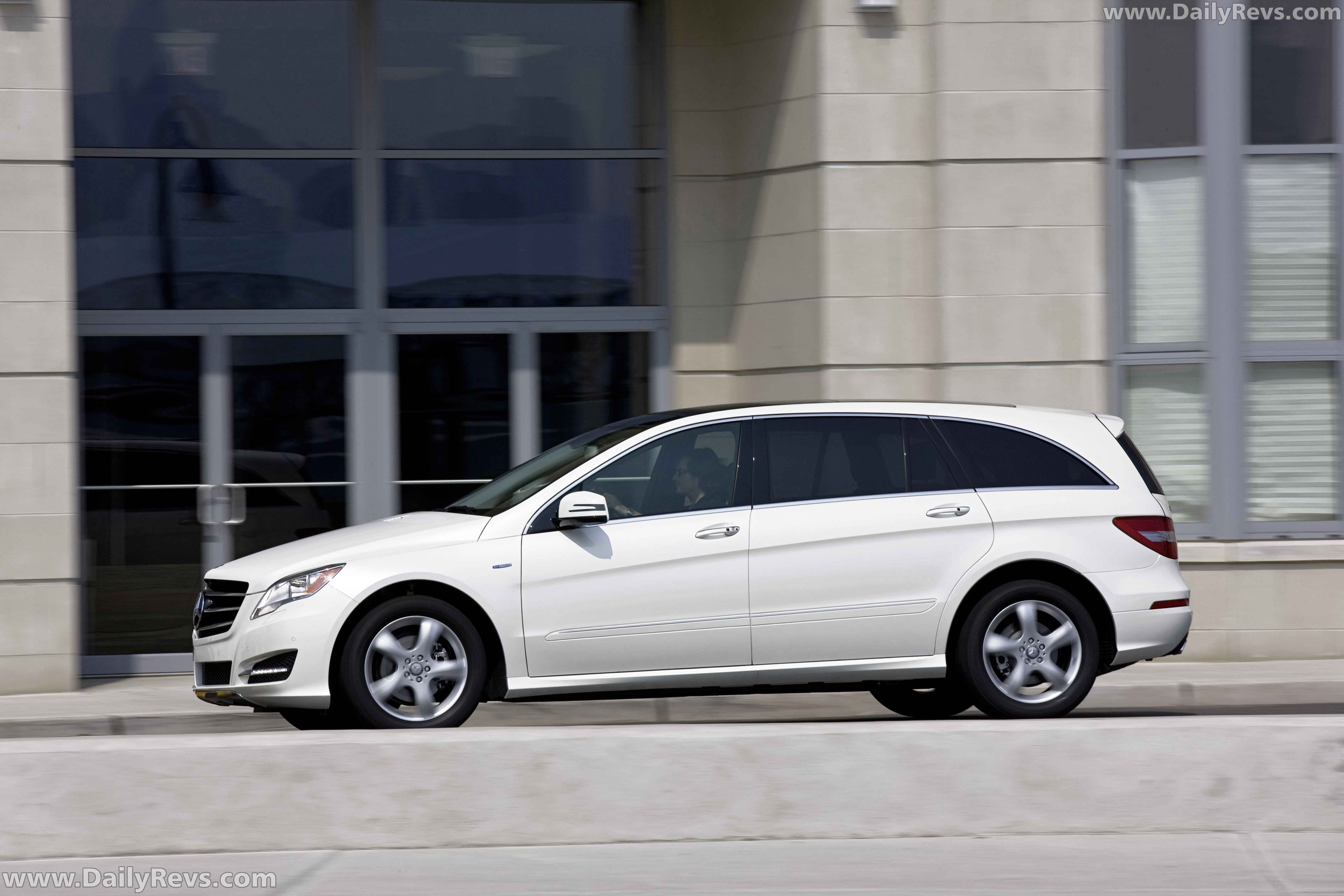 Image for 2011 Mercedes-Benz R-Class - Exteriors, Interiors and Details