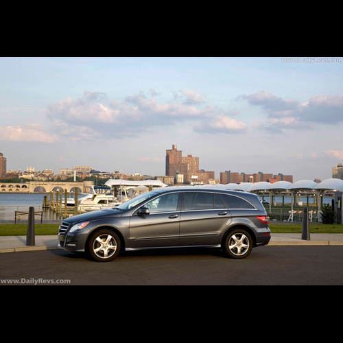 Image for 2011 Mercedes-Benz R-Class - Exteriors, Interiors and Details