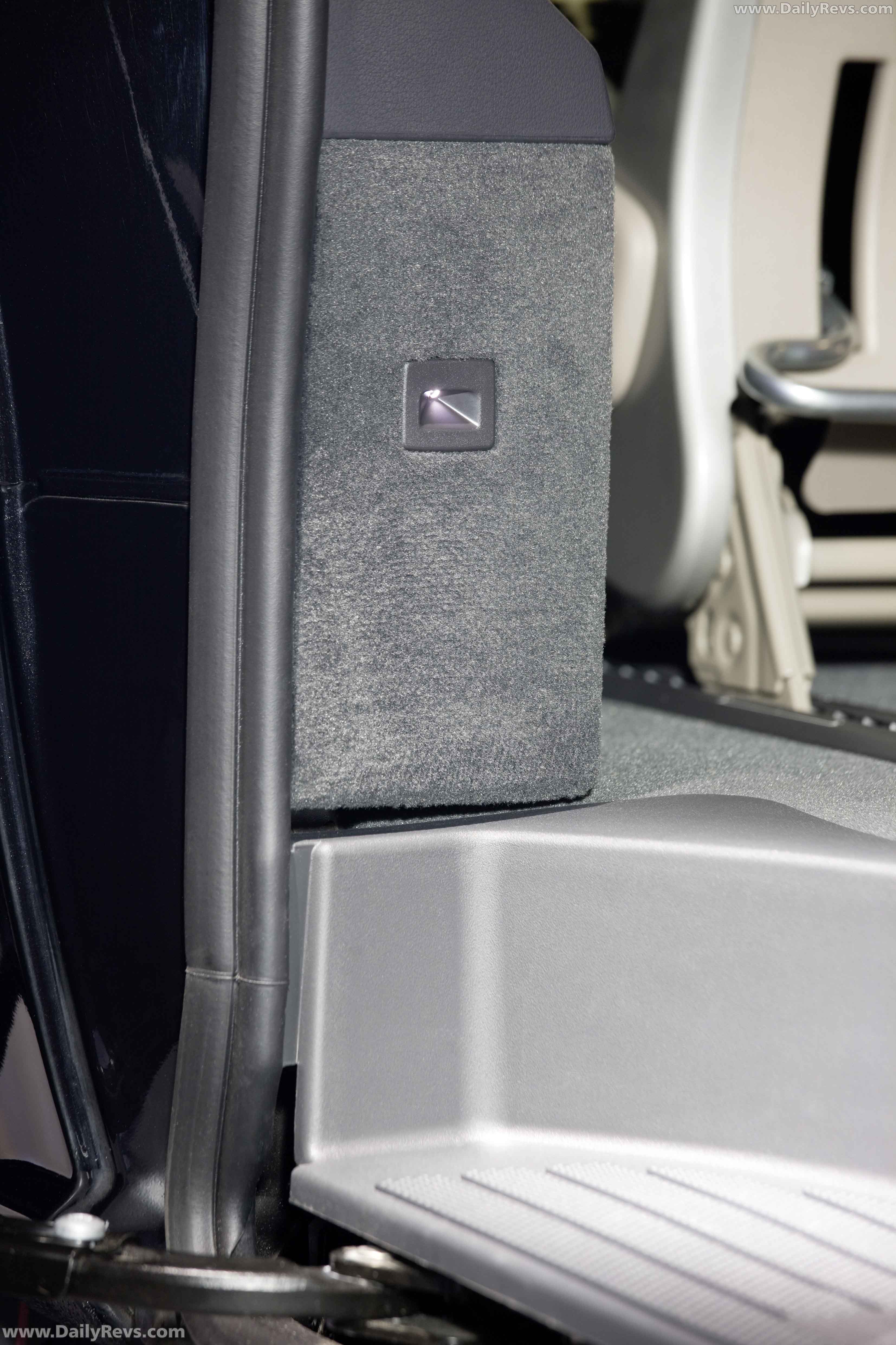 Image for 2011 Mercedes-Benz Viano - Exteriors, Interiors and Details