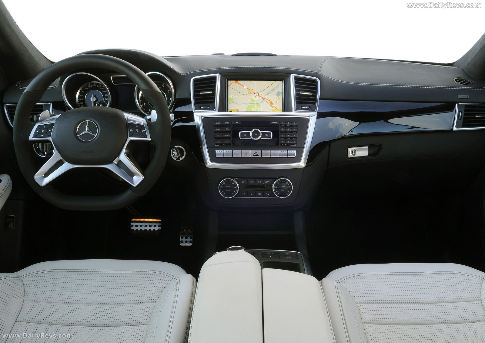 Image for 2012 Mercedes-Benz ML63 AMG - Exteriors, Interiors and Details