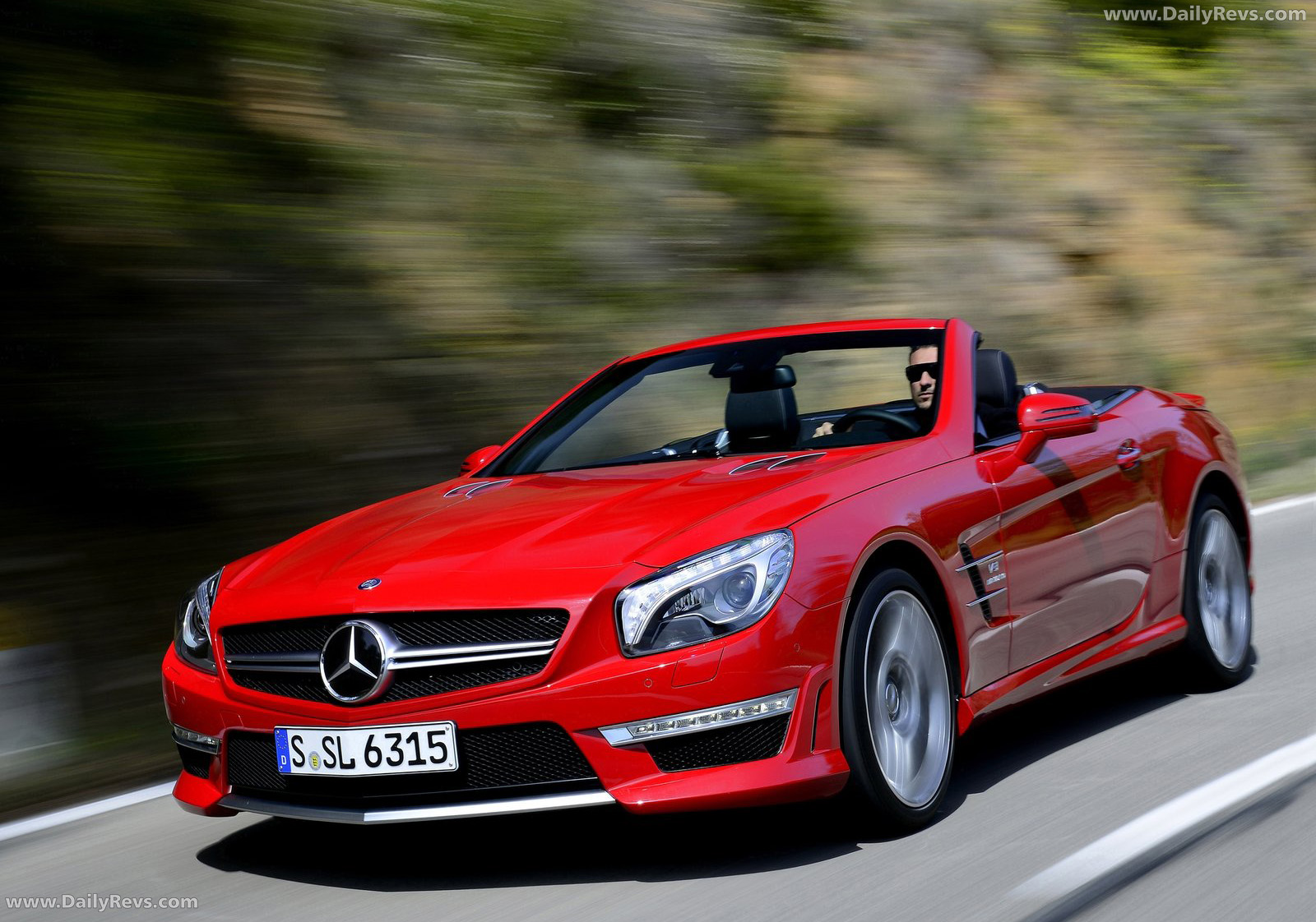 Image for 2013 Mercedes-Benz SL63 AMG - Exteriors, Interiors and Details