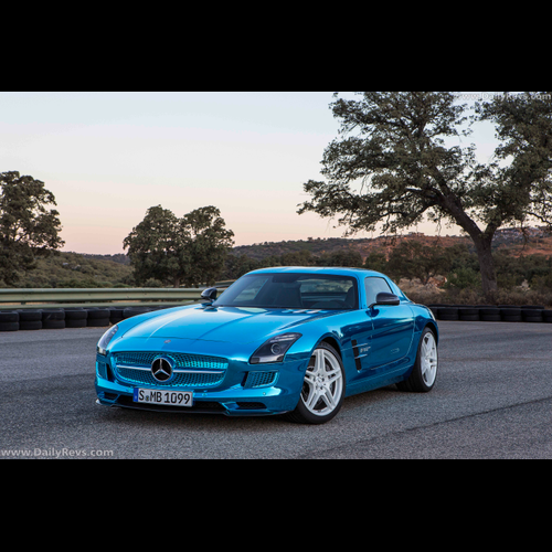 Image for 2014 Mercedes-Benz SLS AMG Coupe Electric Drive - Exteriors, Interiors and Details