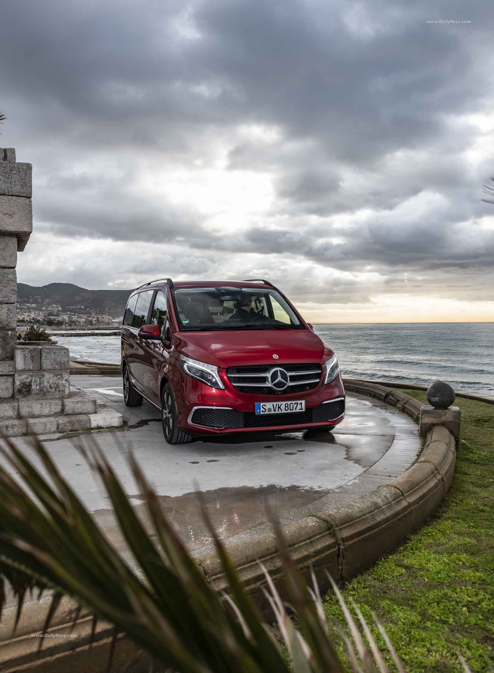 Image for 2020 Mercedes-Benz V-Class - Exteriors, Interiors and Details