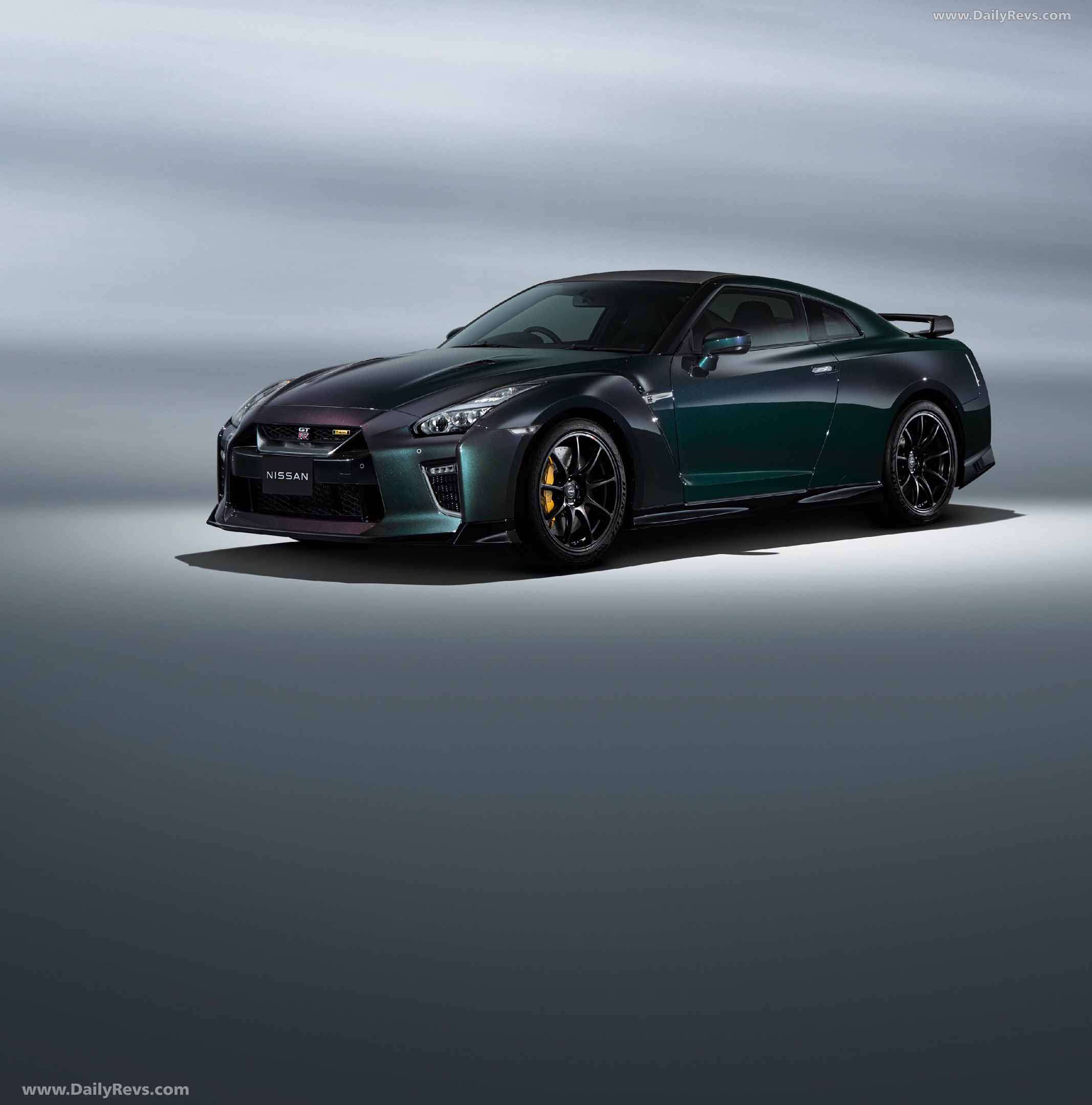 Image for 2022 Nissan GT-R T-Spec - Exteriors, Interiors and Details