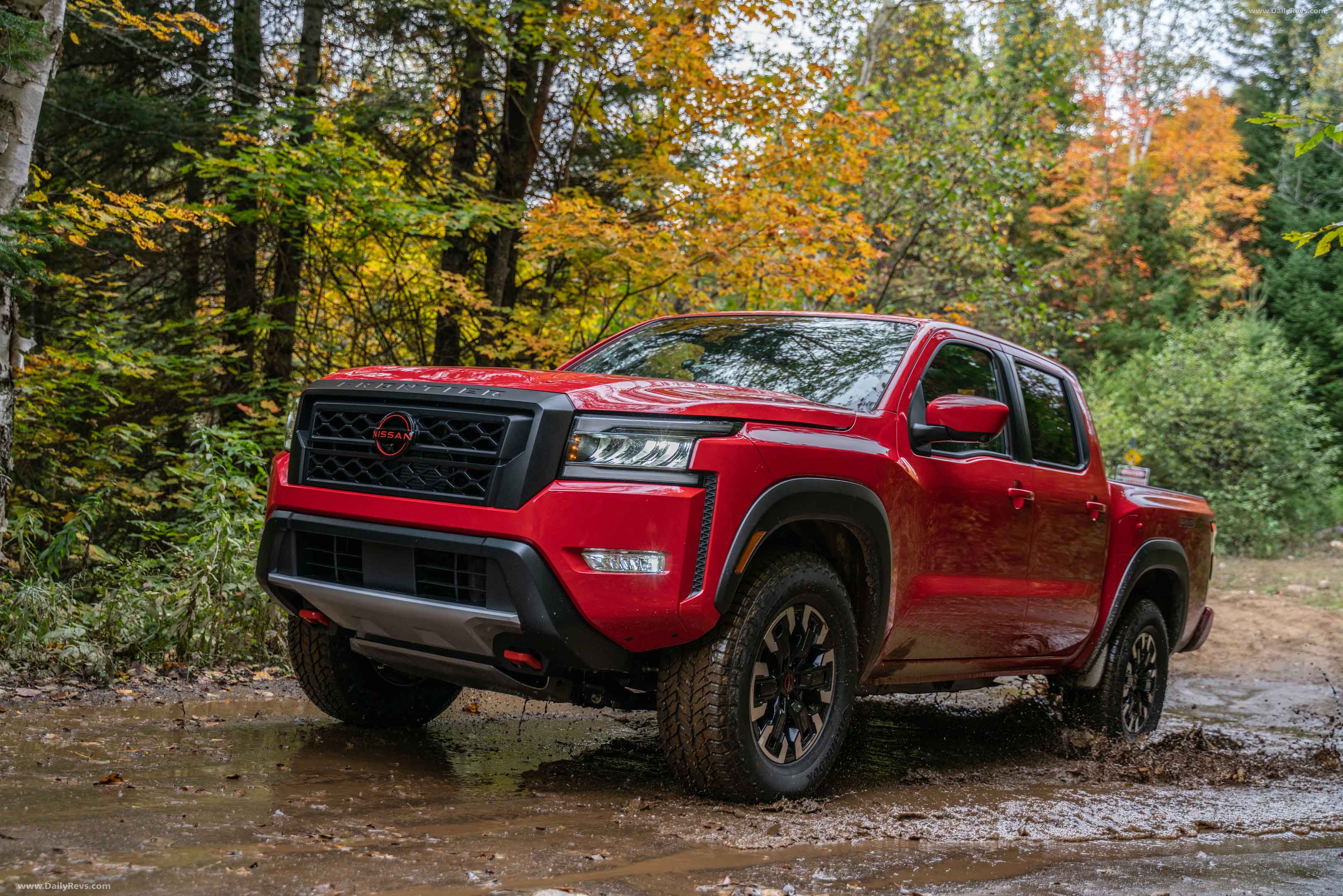 Image for 2022 Nissan Frontier Cardinal Red Metallic TriCoat - Exteriors, Interiors and Details