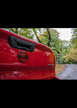 Image for 2022 Nissan Frontier Cardinal Red Metallic TriCoat - Exteriors, Interiors and Details