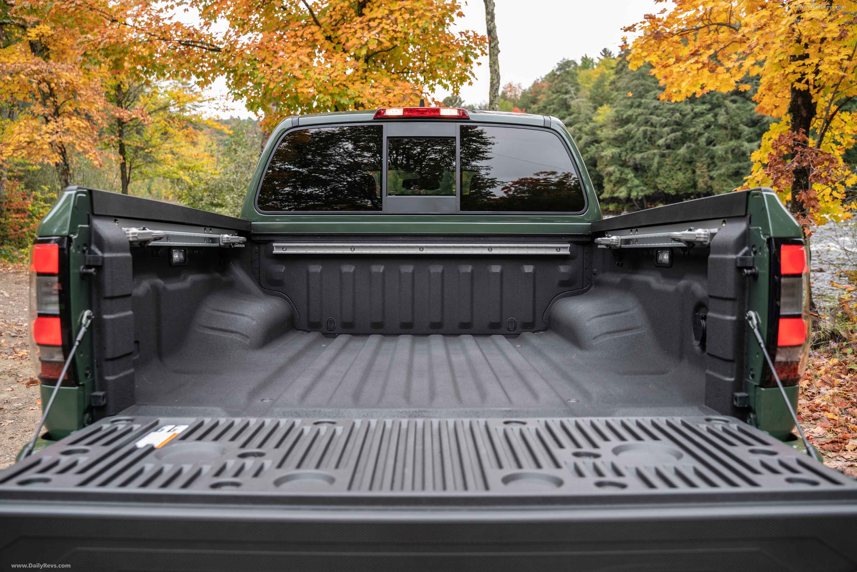 Image for 2022 Nissan Frontier Tactical Green Metallic - Exteriors, Interiors and Details