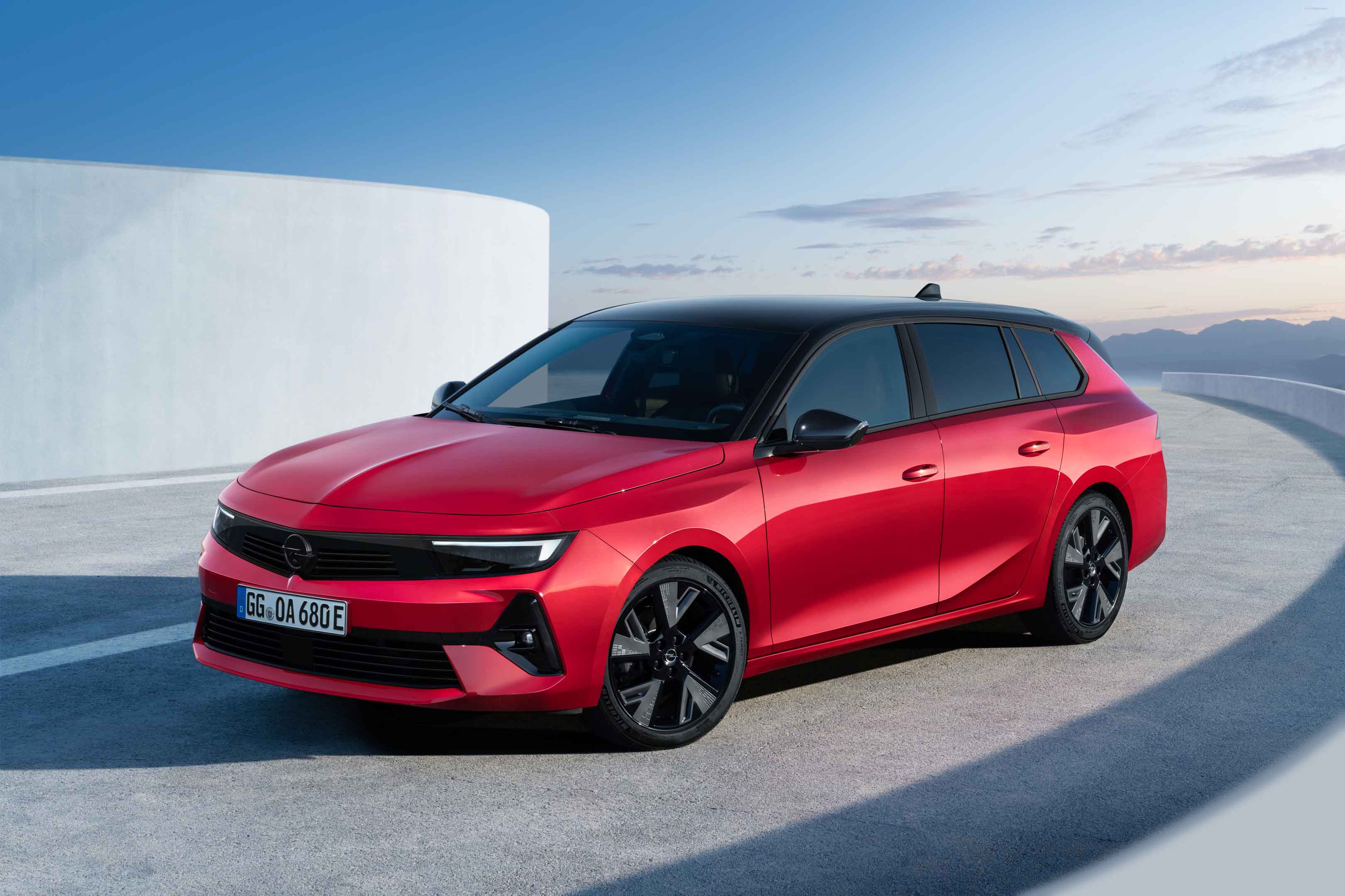 Image for 2022 Opel Astra Sports Tourer Electric - Exteriors, Interiors and Details