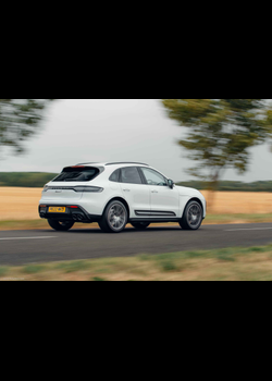 Image for 2022 Porsche Macan T UK Version - Exteriors, Interiors and Details