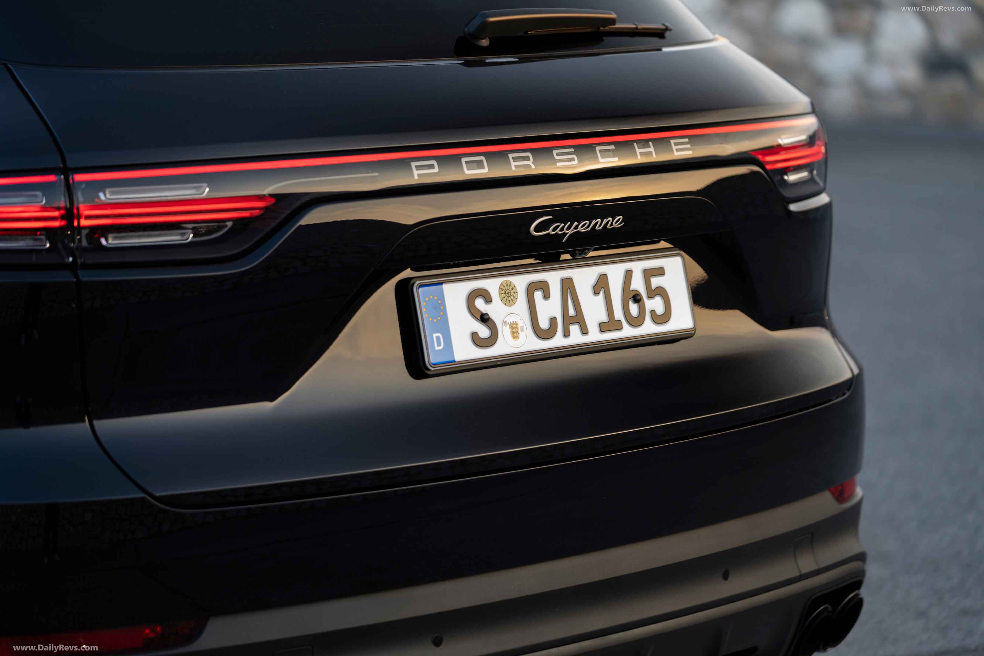 Image for 2022 Porsche Cayenne Platinum Edition - Exteriors, Interiors and Details