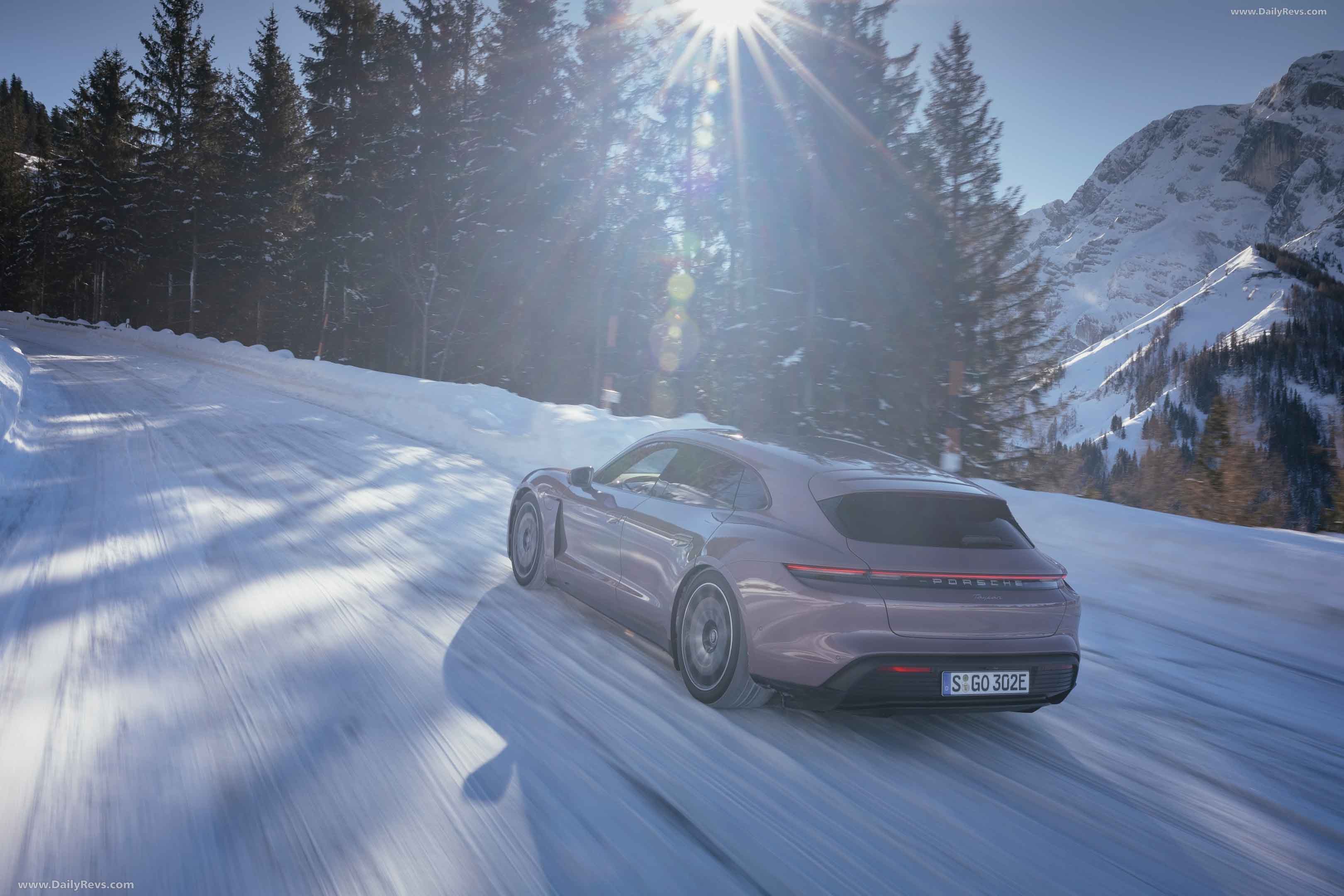 Image for 2022 Porsche Taycan Sport Turismo Frozen Berry Metallic - Exteriors, Interiors and Details