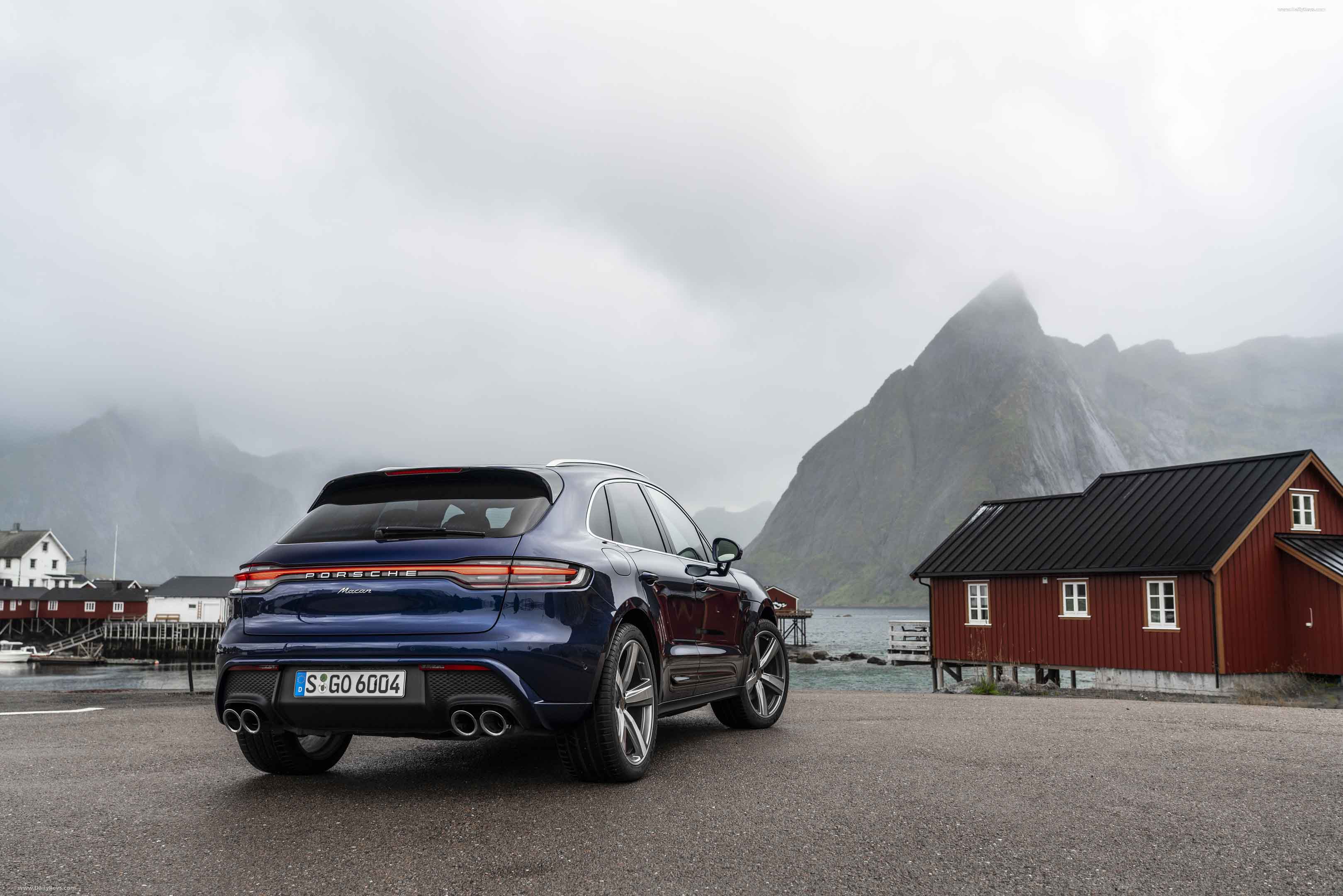 Image for 2022 Porsche Macan Gentian Blue Metallic - Exteriors, Interiors and Details