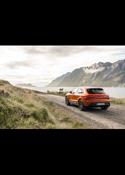 Image for 2022 Porsche Macan S - Exteriors, Interiors and Details