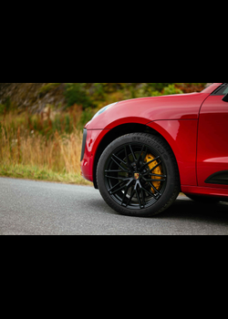 Image for 2022 Porsche Macan GTS - Exteriors, Interiors and Details