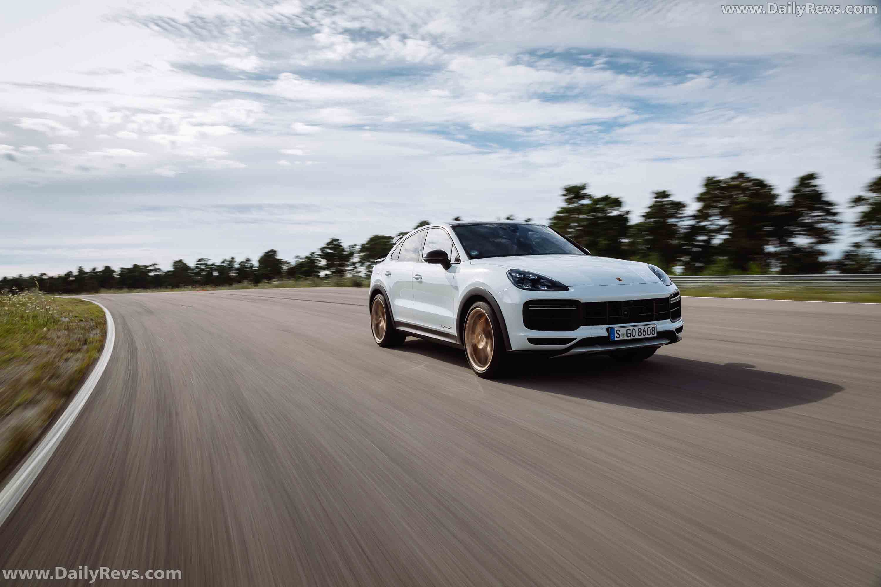 Image for 2022 Porsche Cayenne Turbo GT White - Exteriors, Interiors and Details