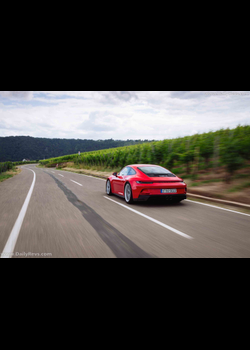 Image for 2022 Porsche 911 GT3 Touring Guards Red - Exteriors, Interiors and Details