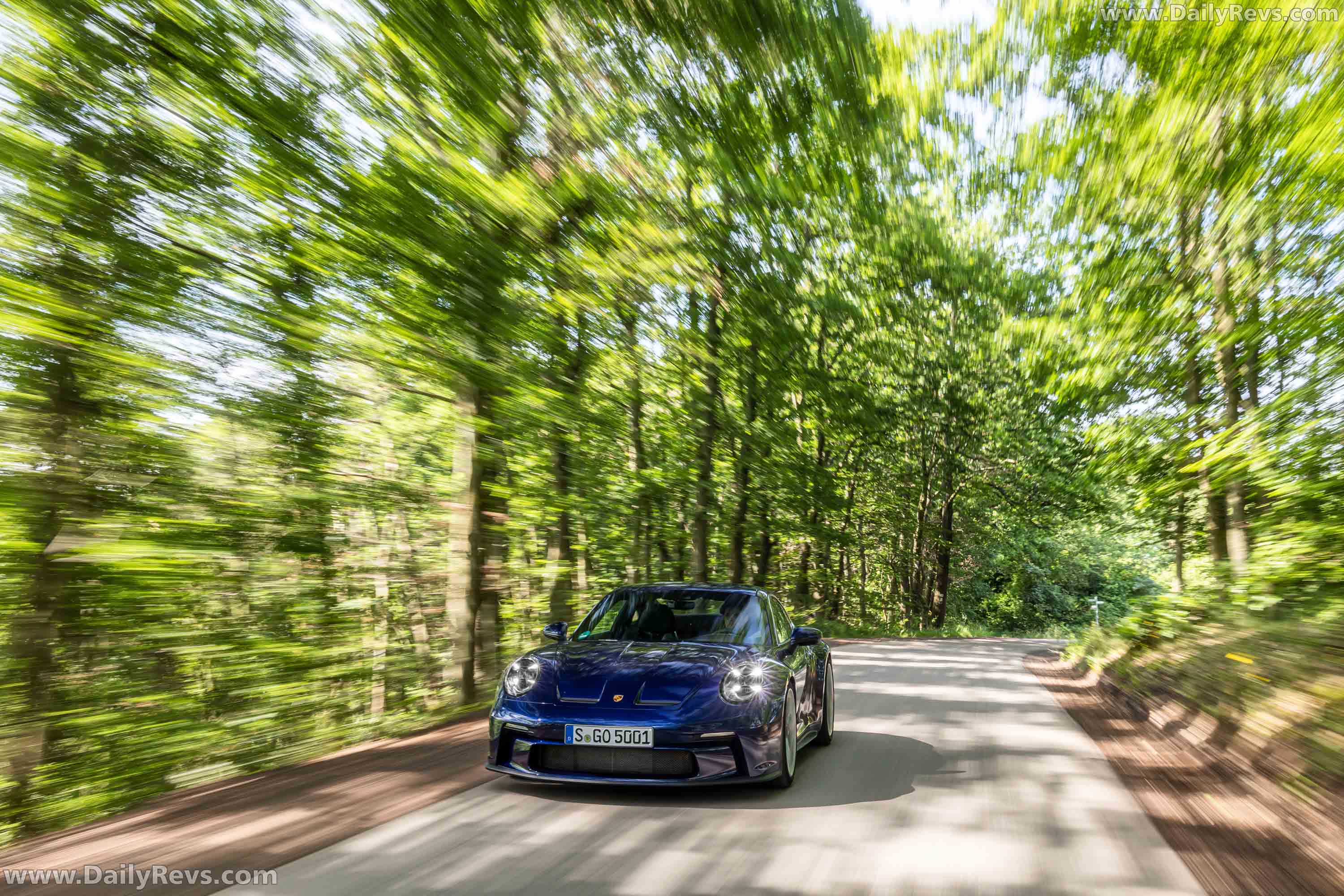 Image for 2022 Porsche 911 GT3 Touring Gentian Blue Metallic - Exteriors, Interiors and Details