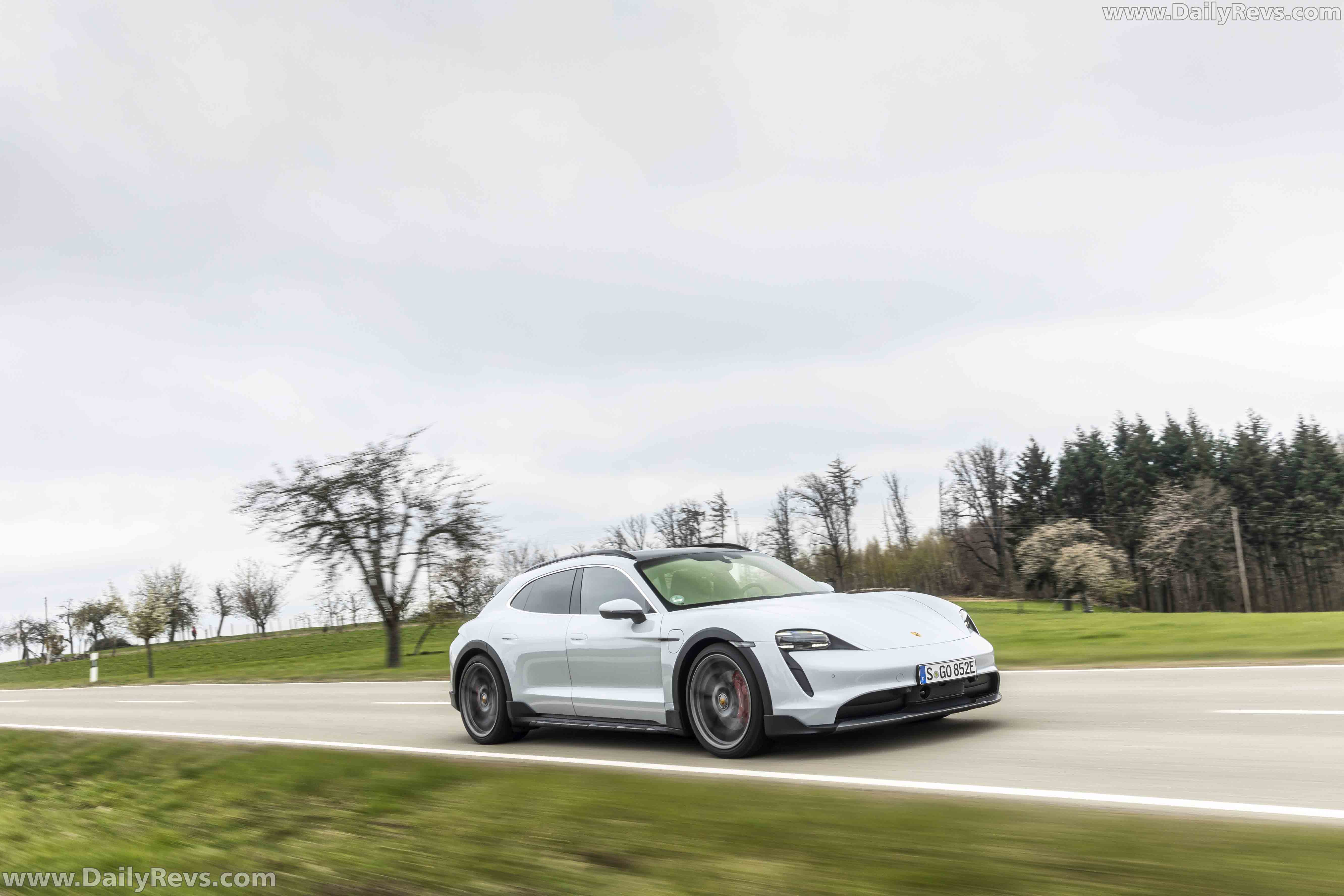 Picture of 2022 Porsche Taycan 4S Cross Turismo Ice Grey Metallic