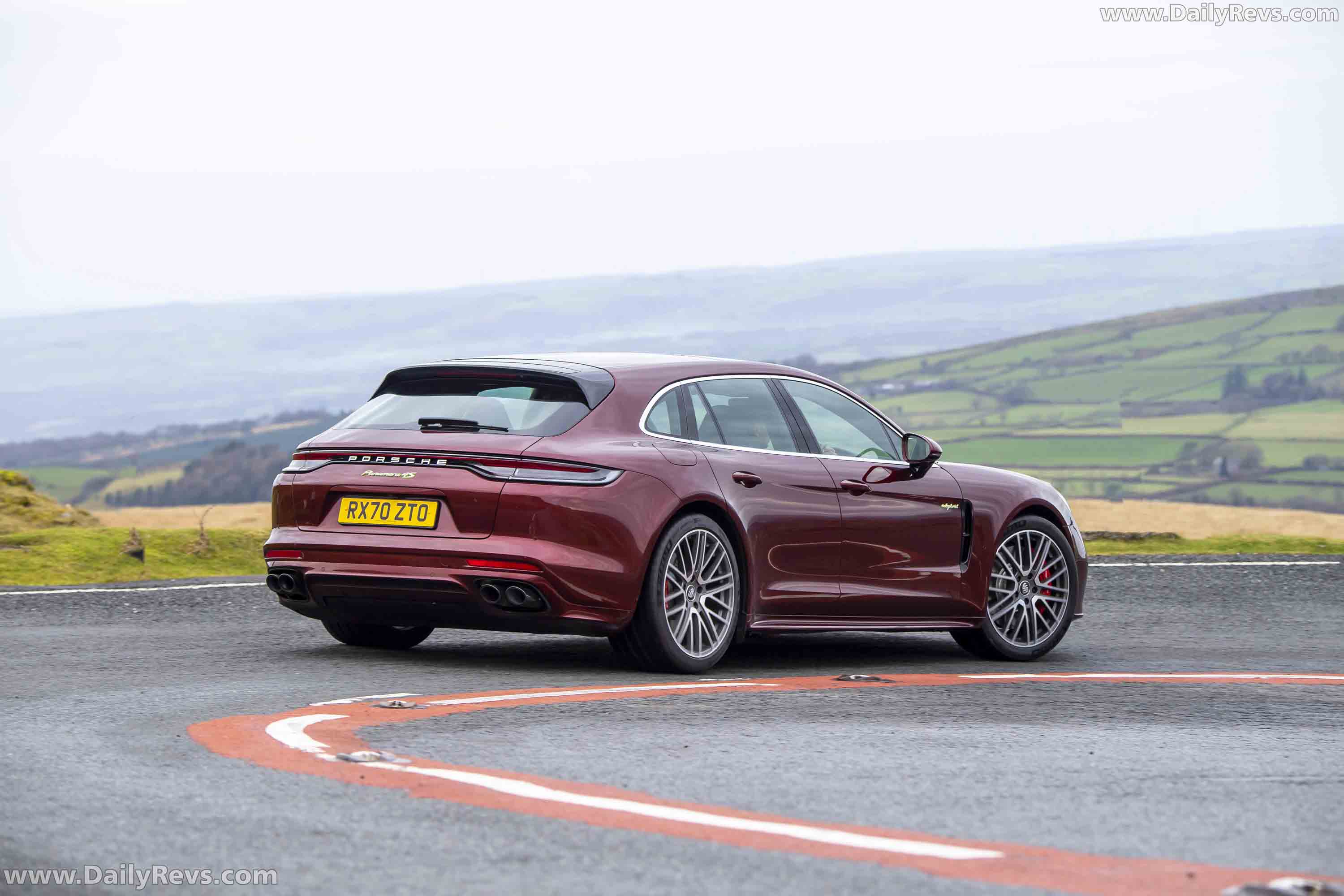 Image for 2021 Porsche Panamera 4s E-Hybrid UK Version - Exteriors, Interiors and Details