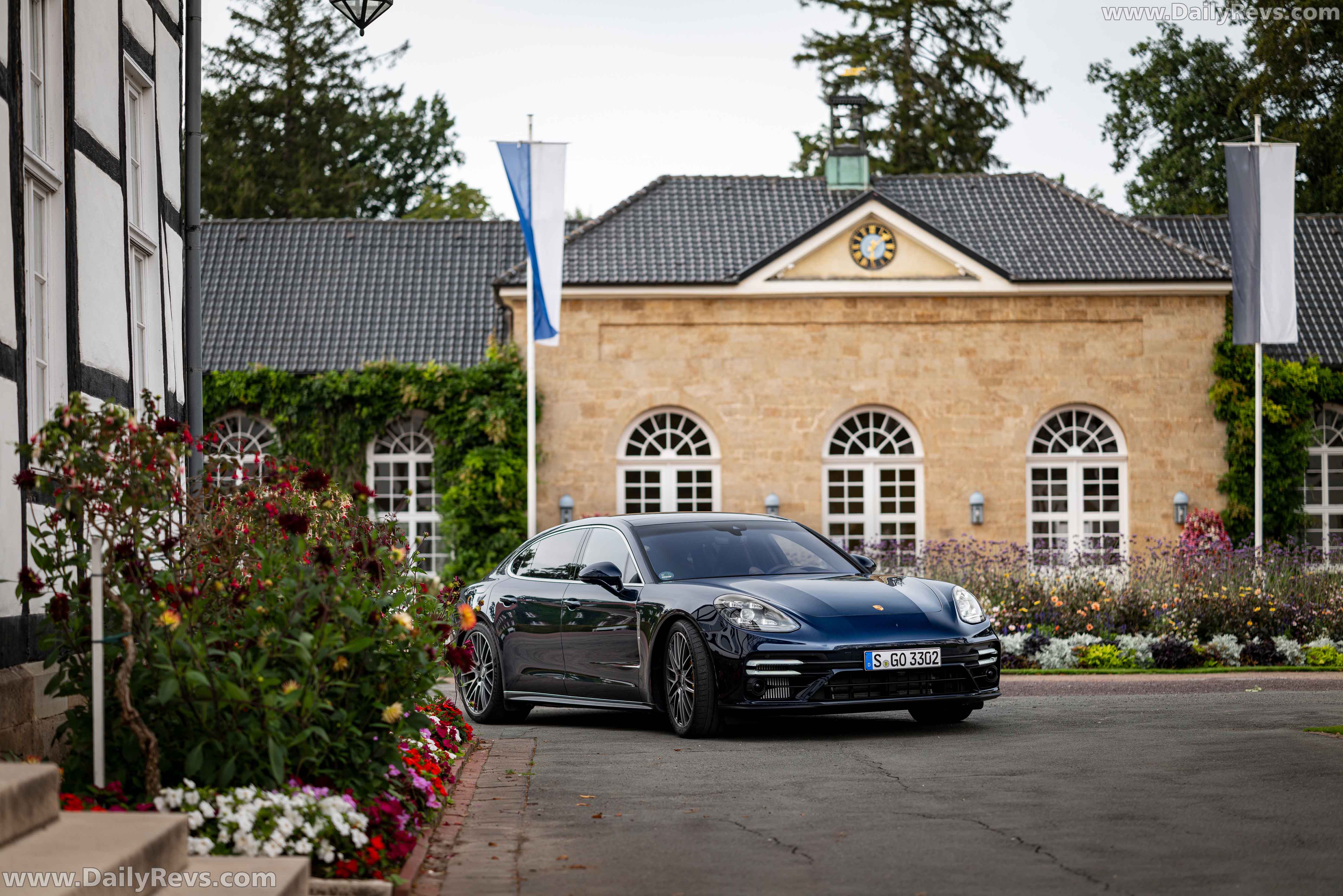 Image for 2021 Porsche Panamera Turbo S Executive - Exteriors, Interiors and Details