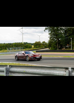 Image for 2021 Porsche Panamera Turbo S Cherry Metallic - Exteriors, Interiors and Details